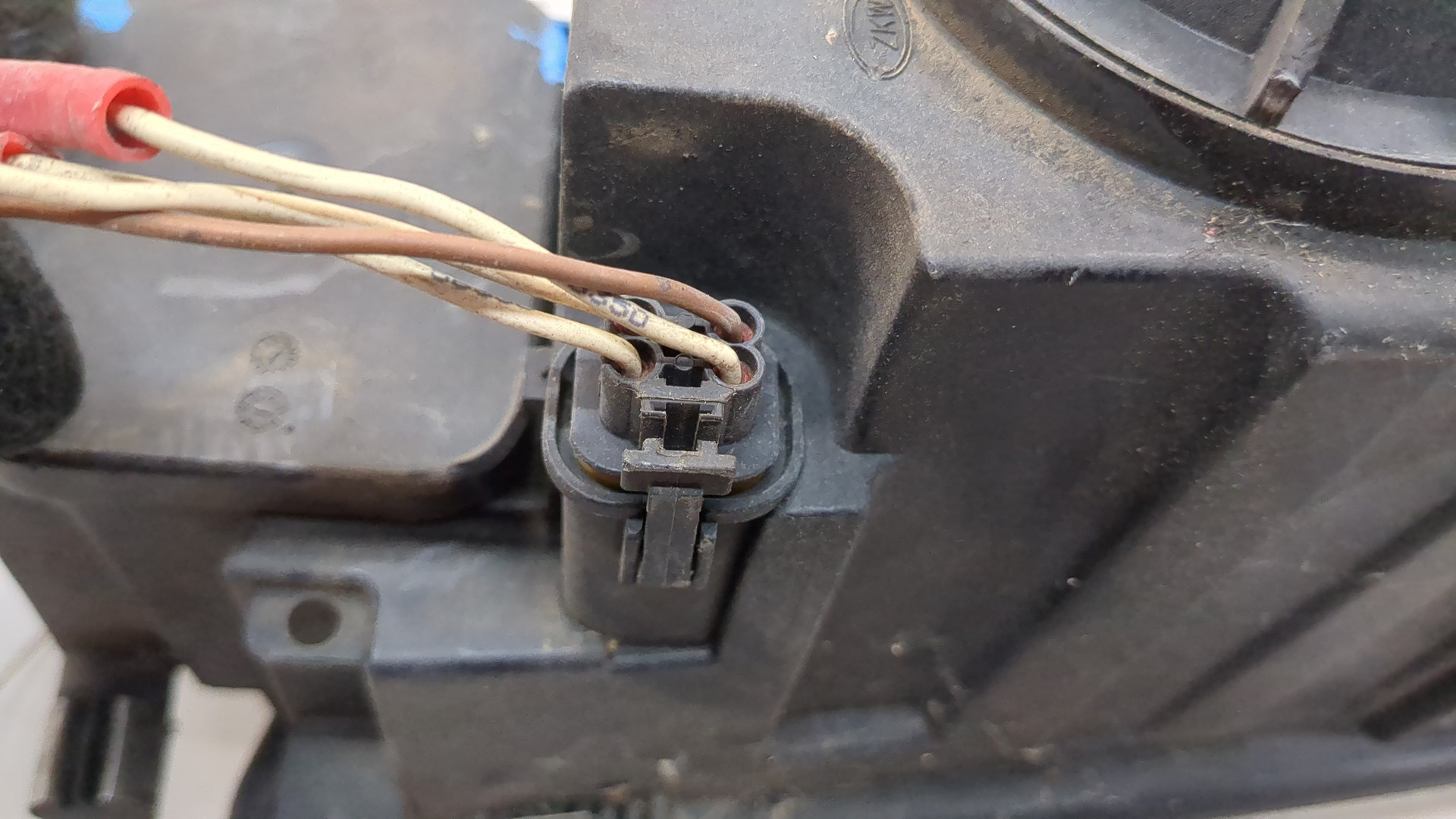 Фара противотуманная правая