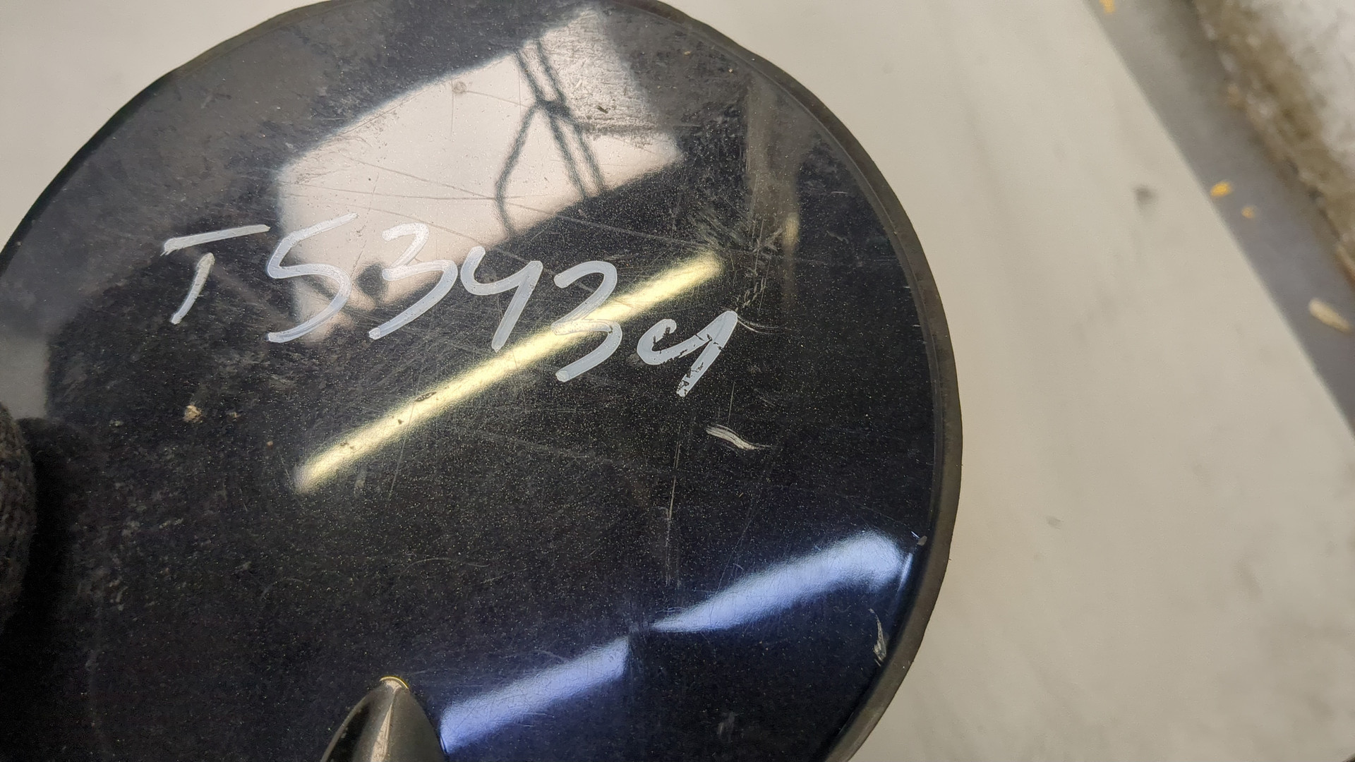 Лючок бензобака