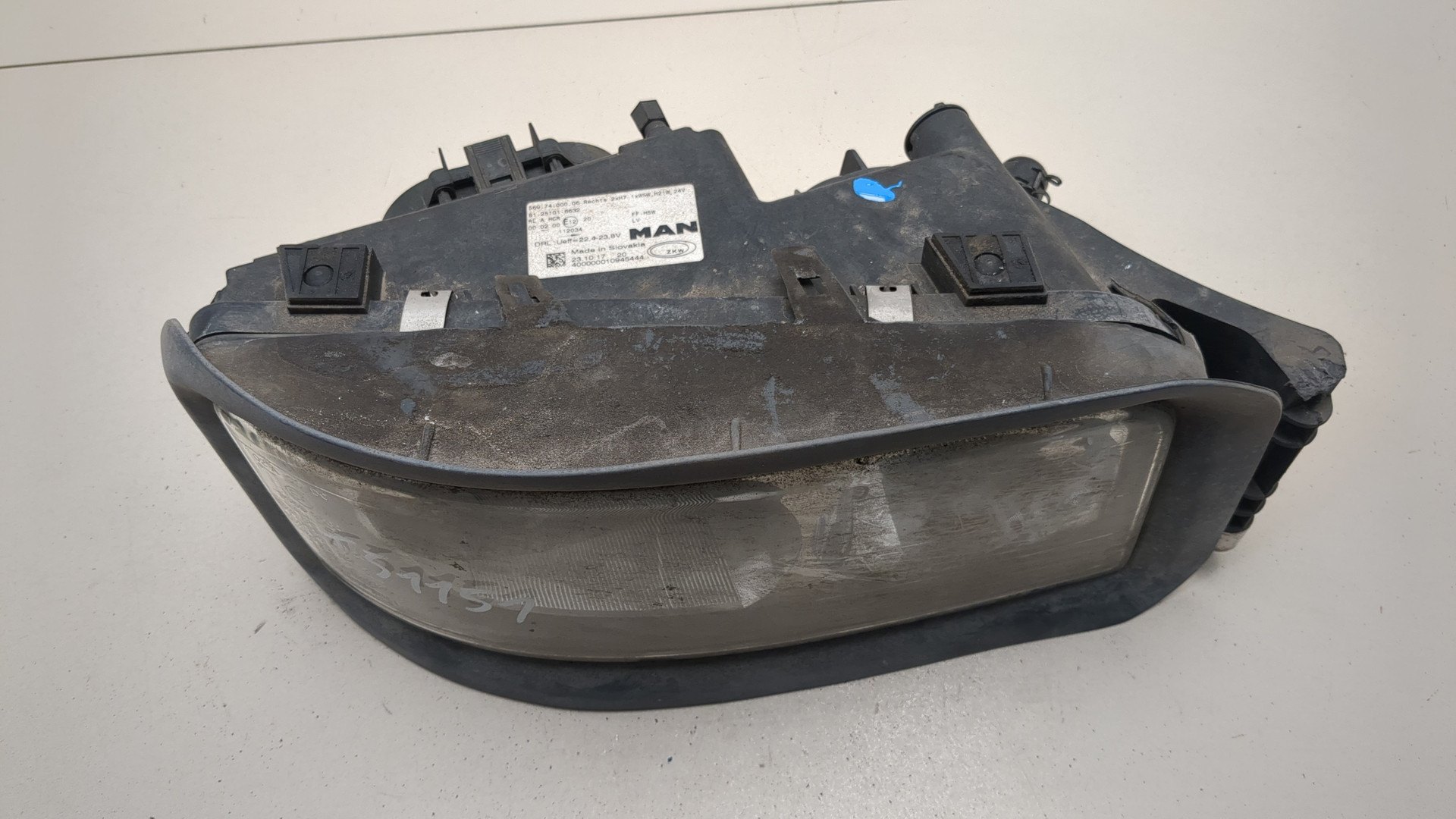 Фара правая