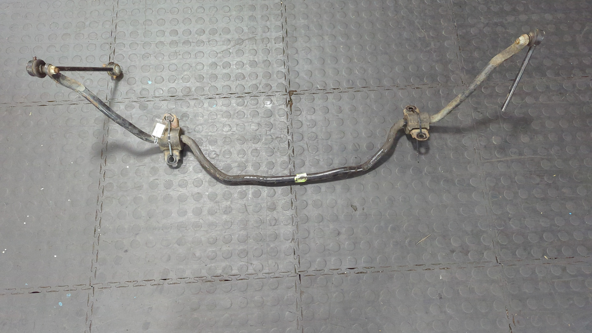 Стабилизатор передний