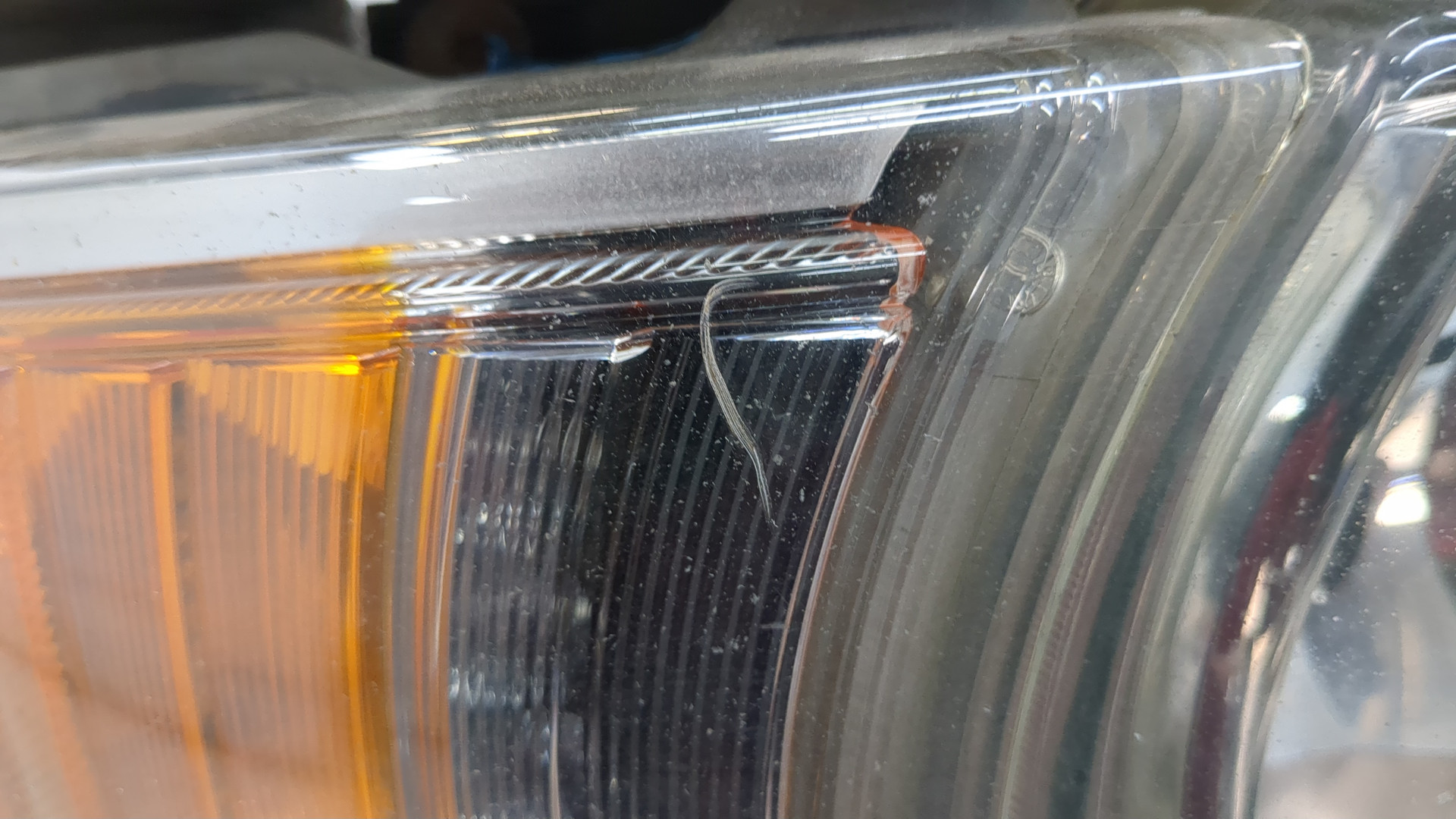 Фара правая