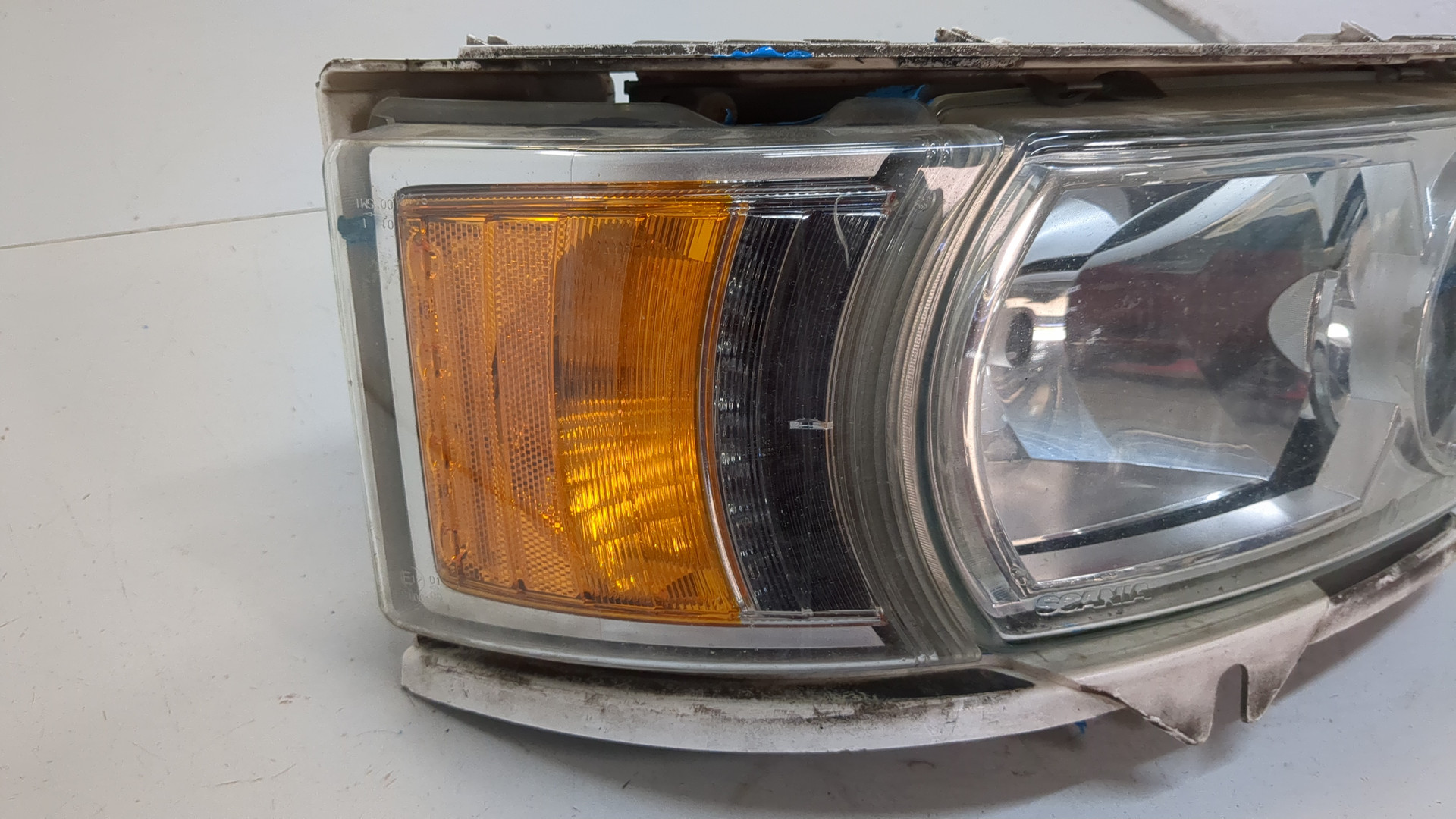 Фара правая