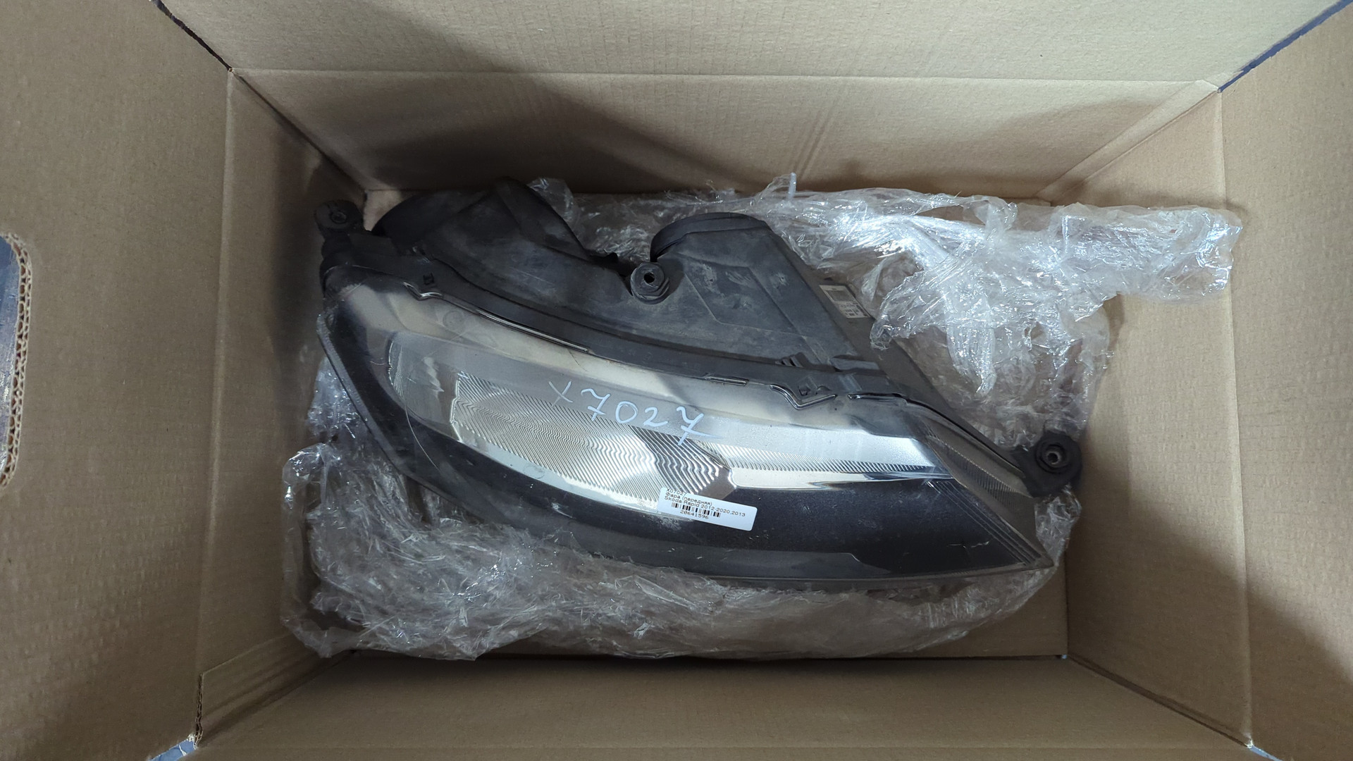 Фара правая