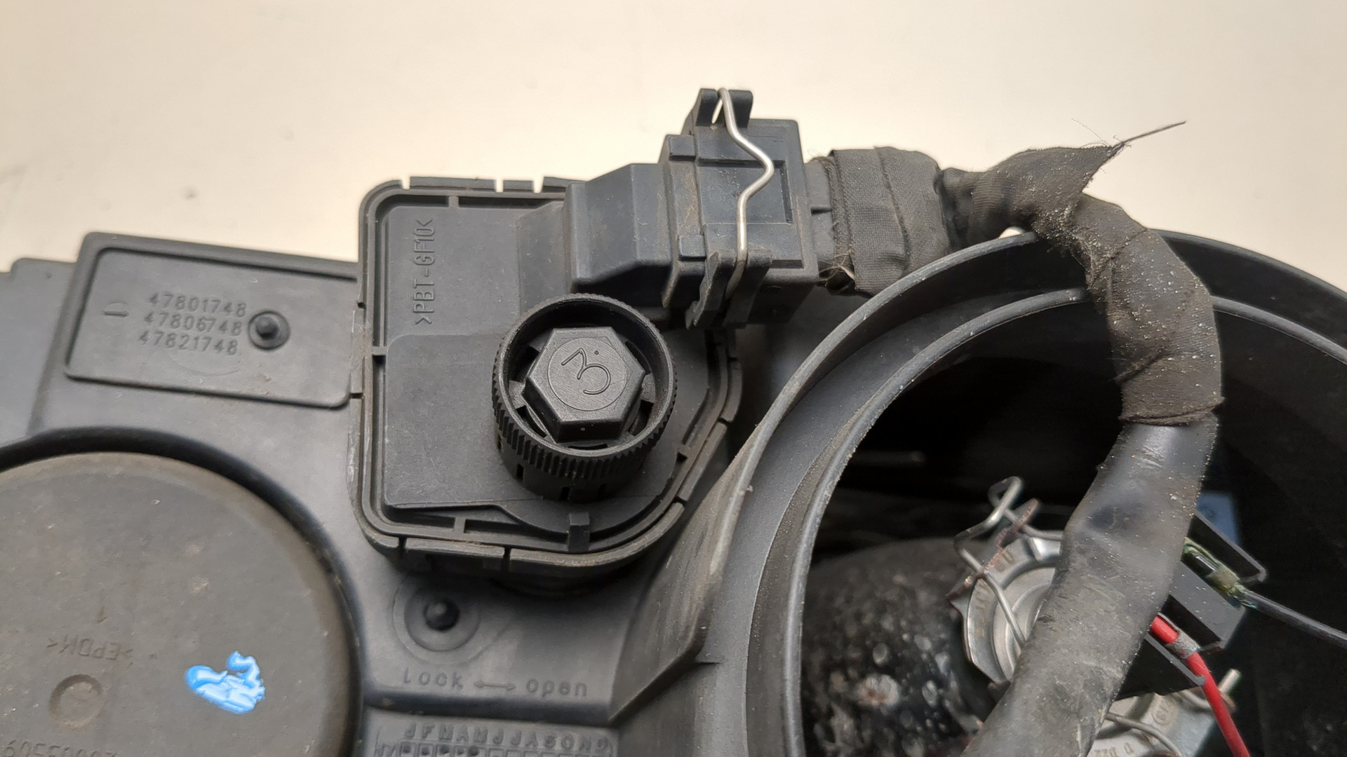 Фара правая