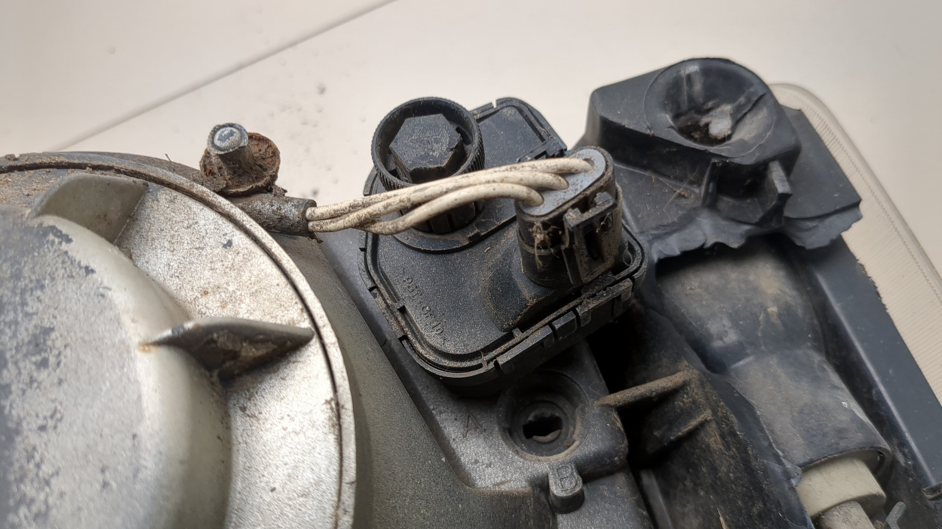 Фара правая