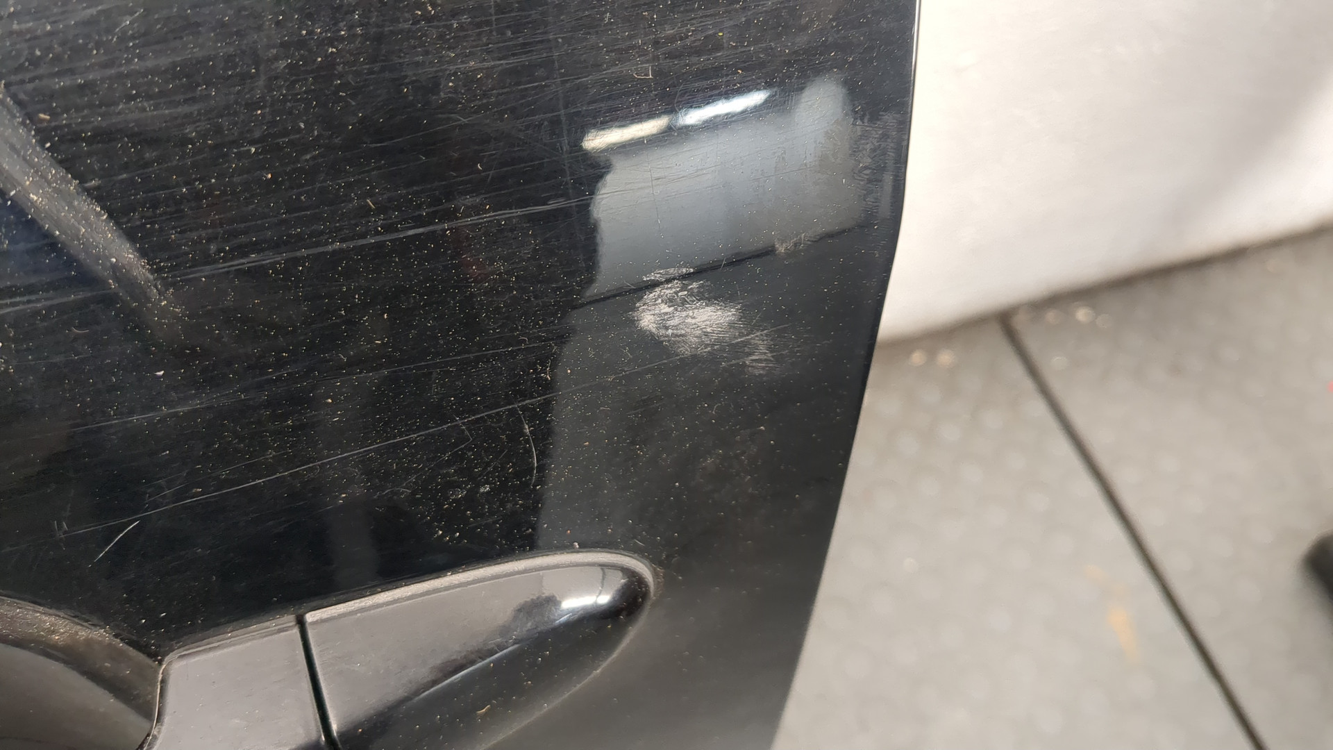 Дверь передняя левая