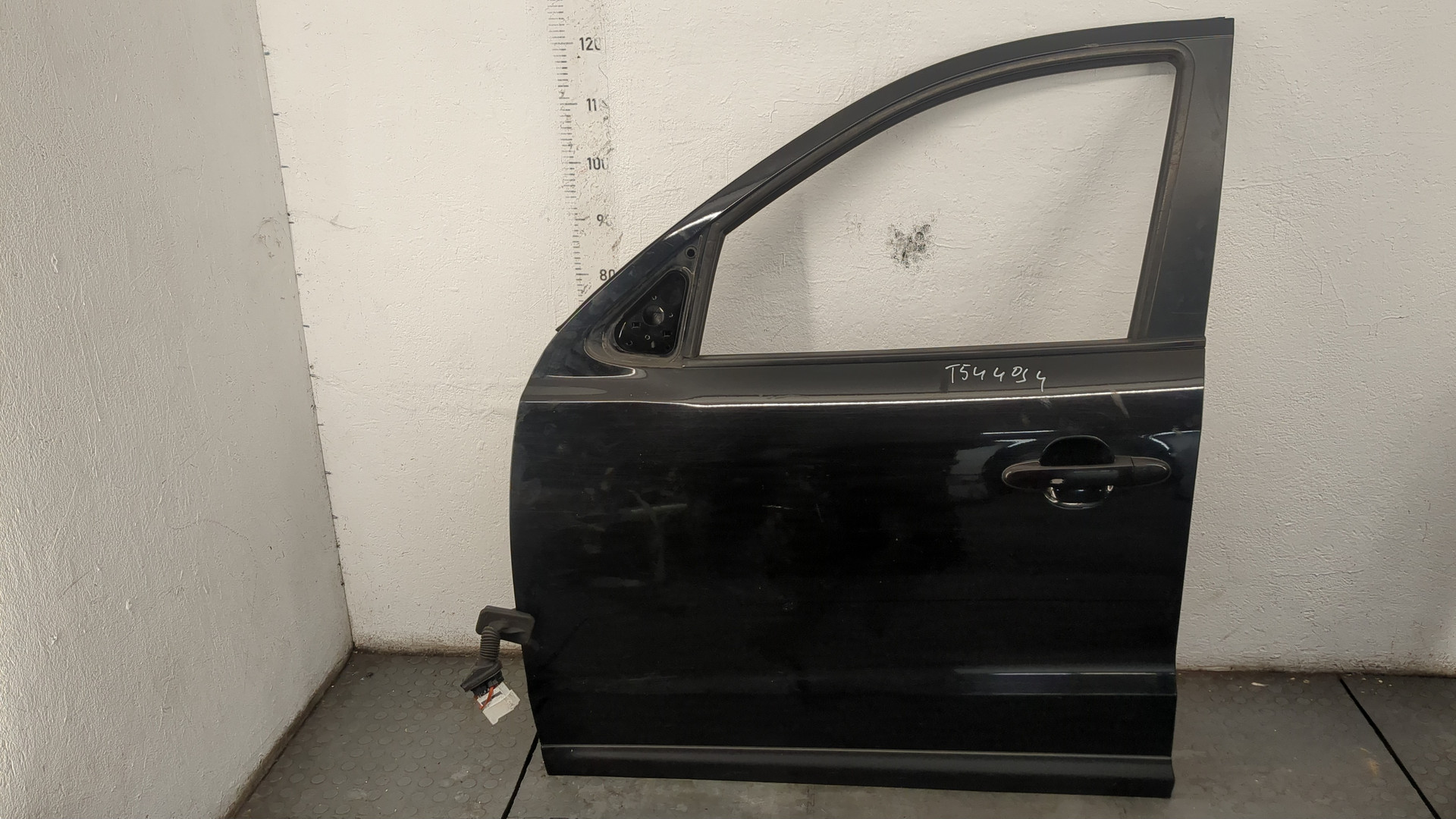 Дверь передняя левая