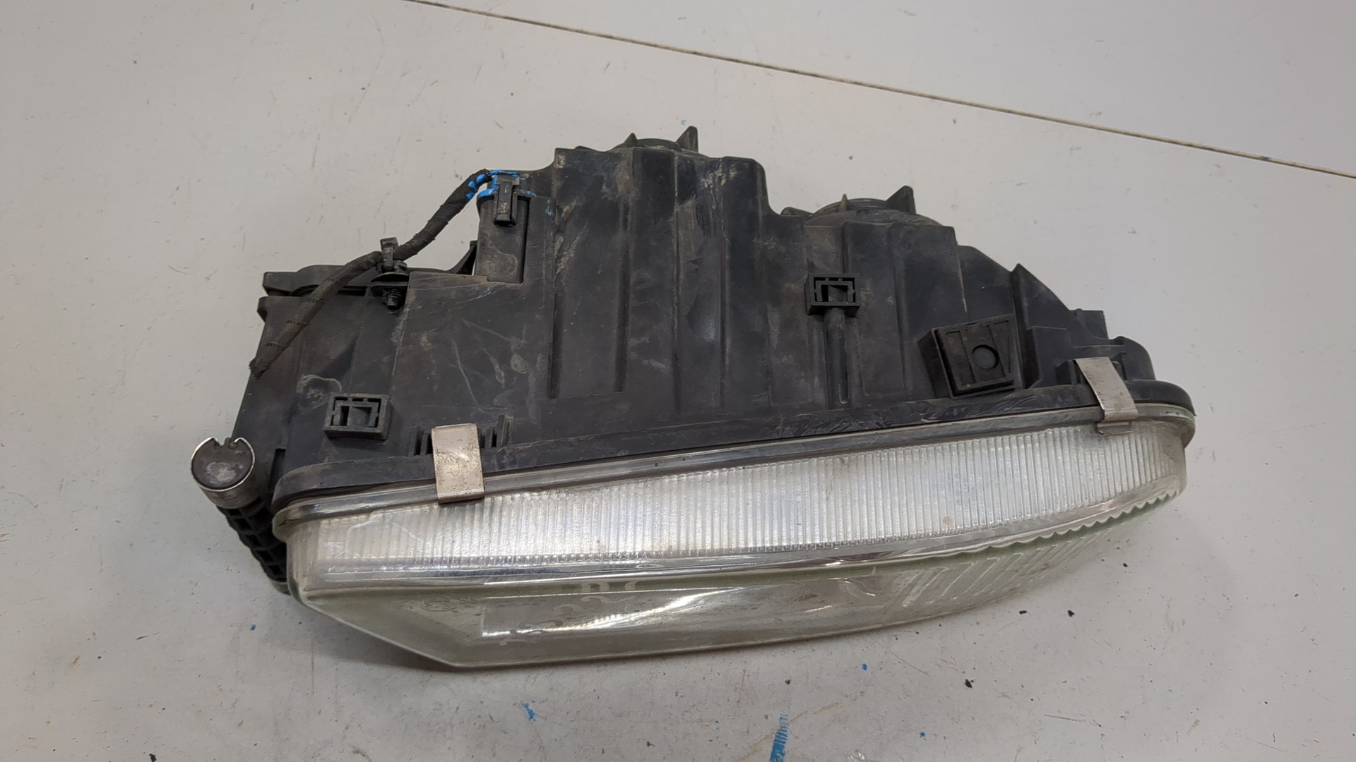 Фара противотуманная правая