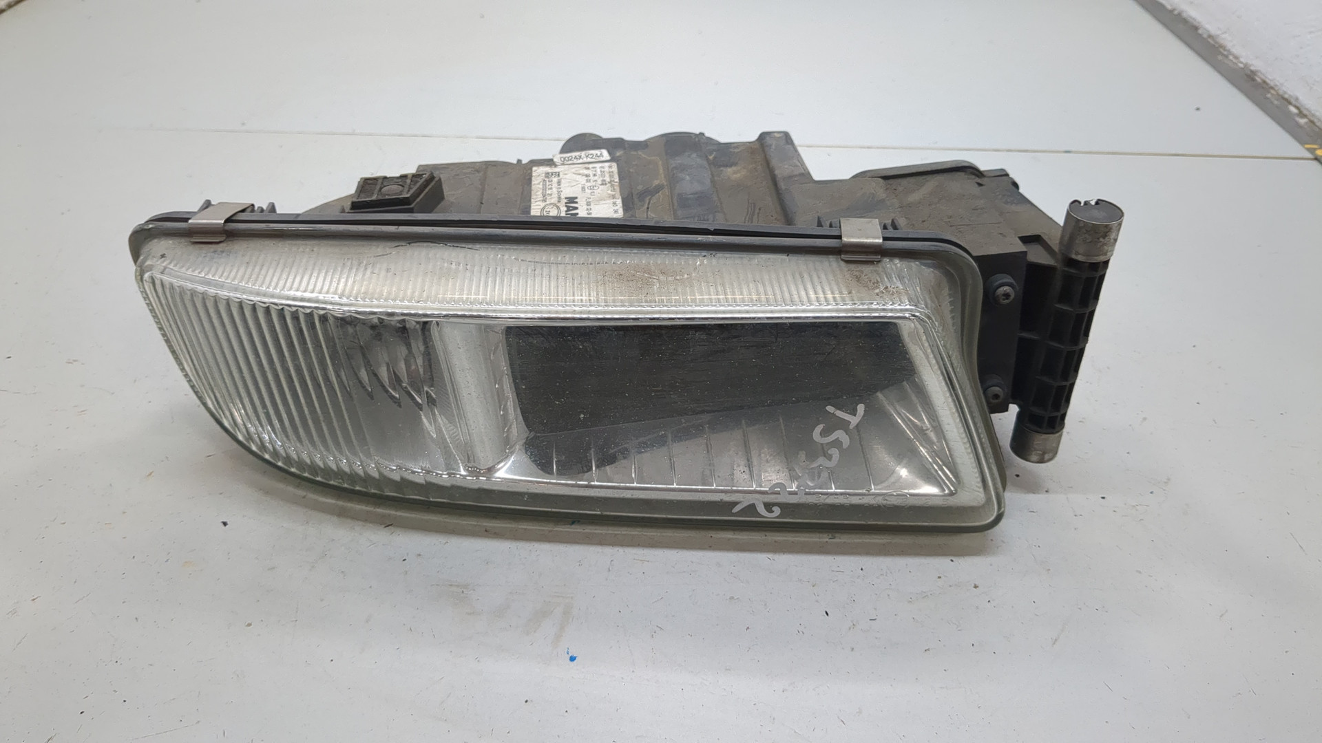 Фара противотуманная правая