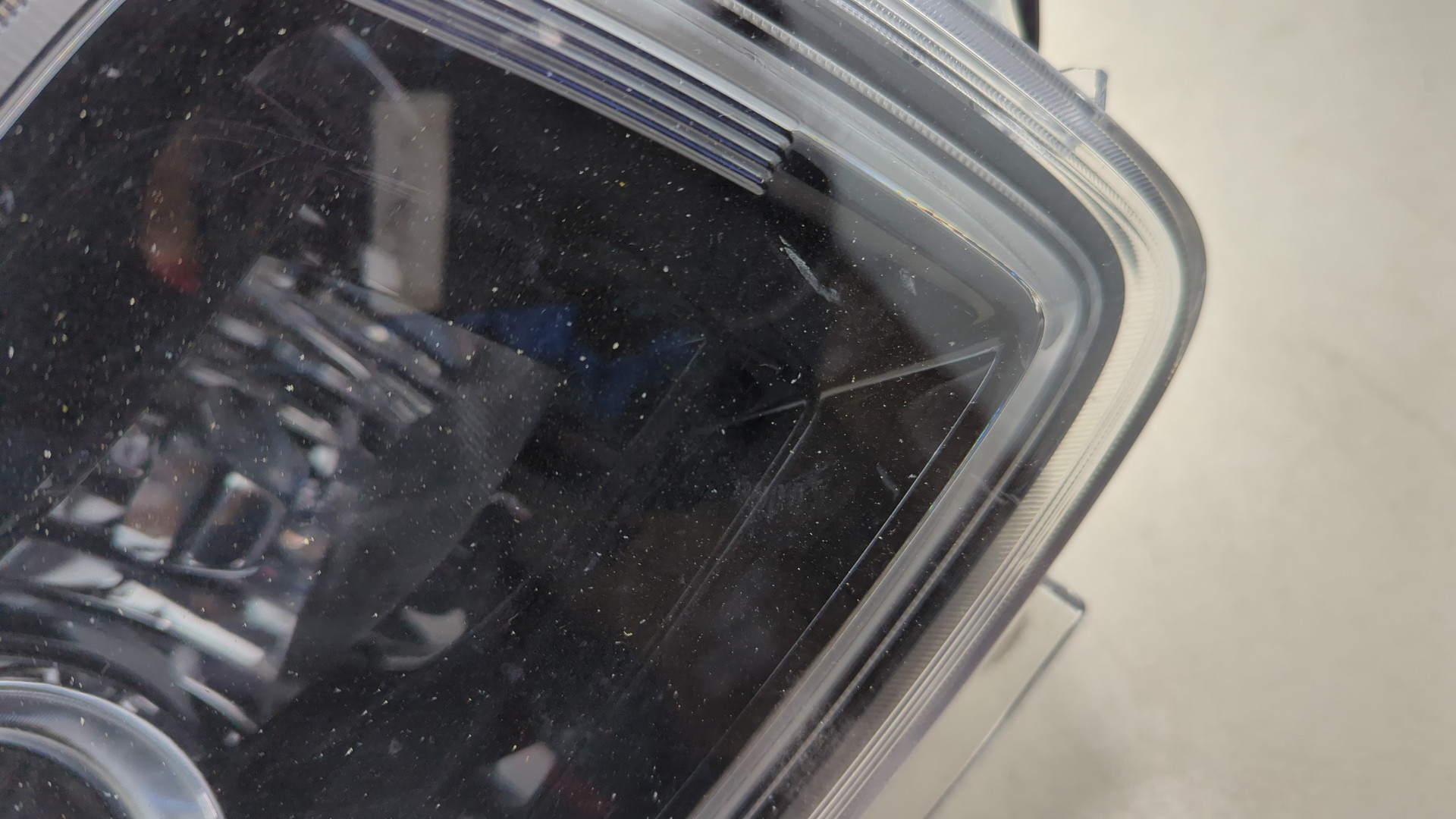 Фара правая