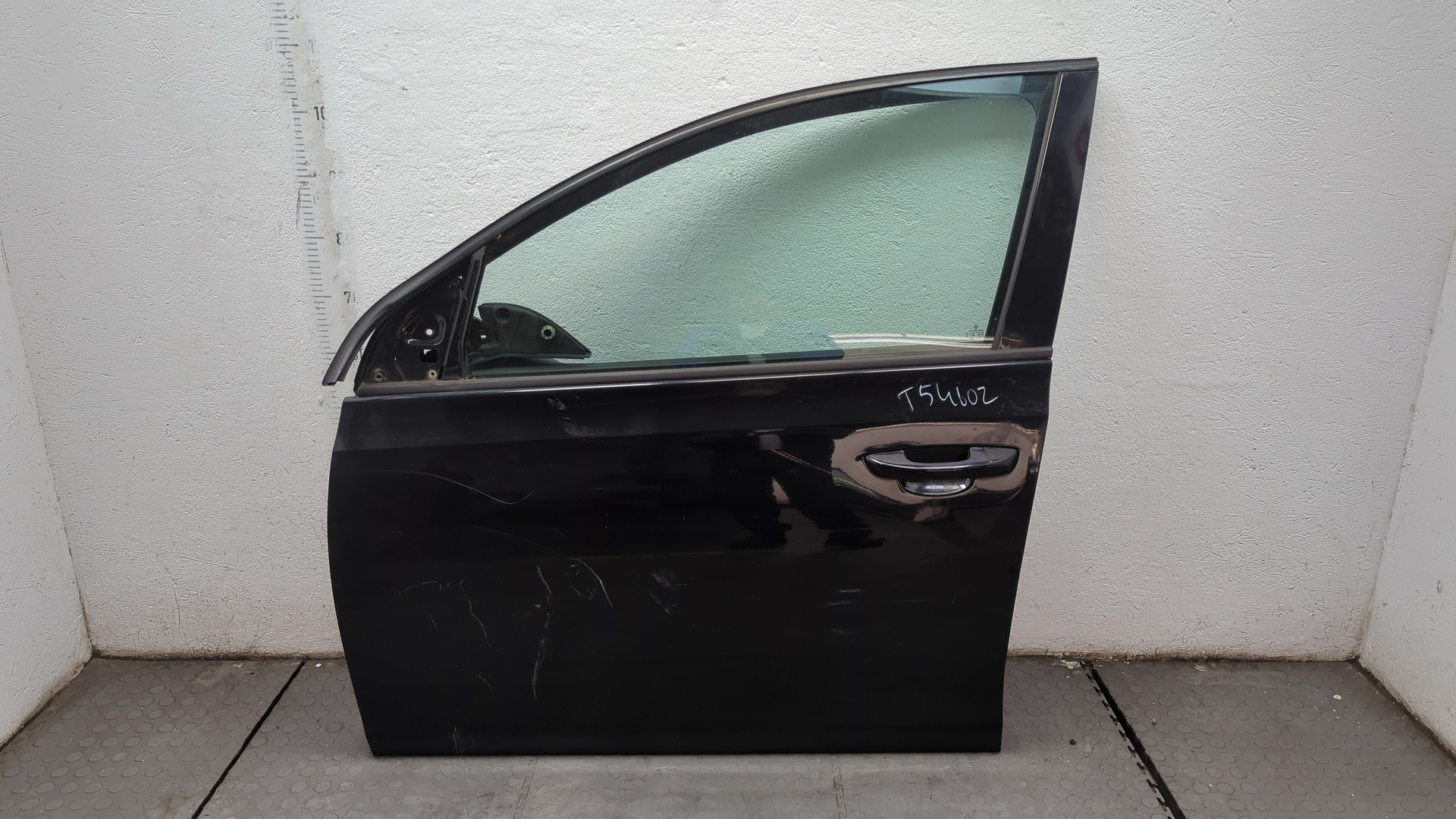 Дверь передняя левая