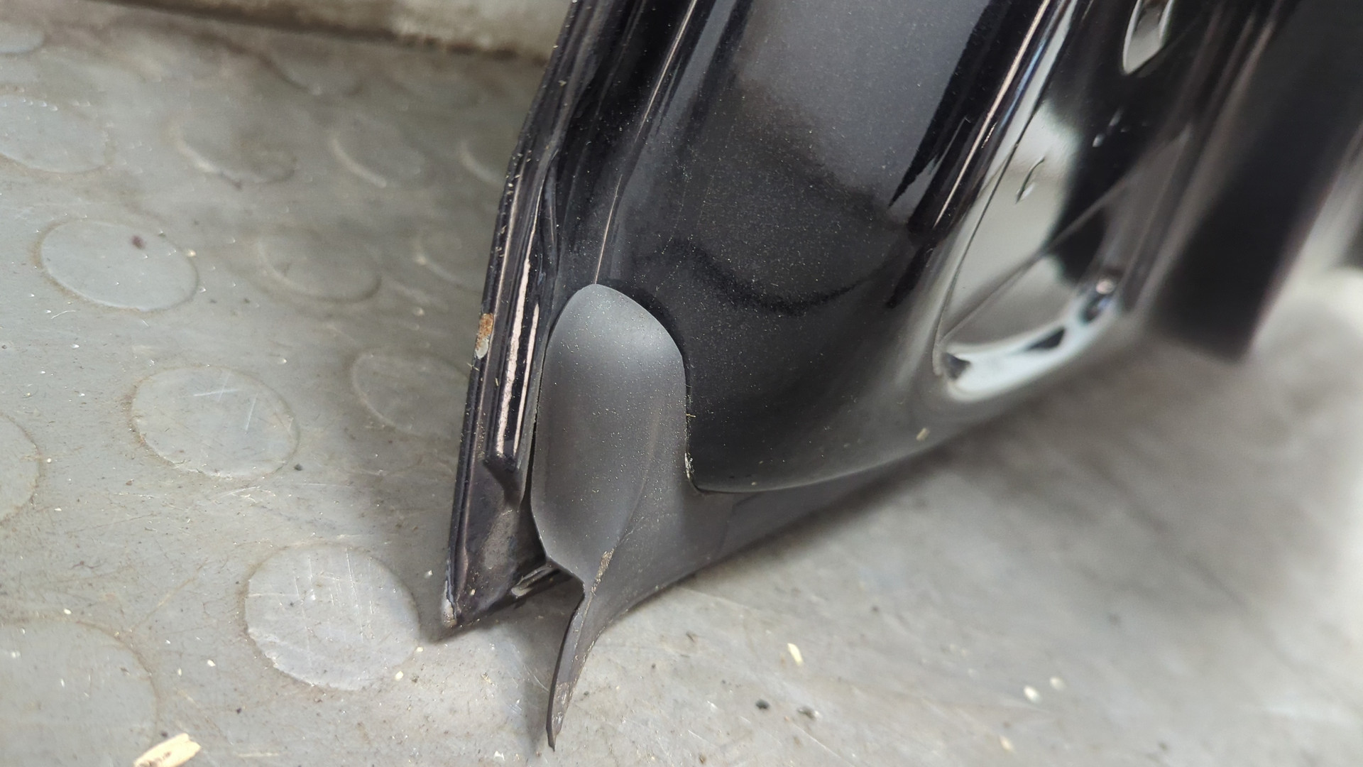 Дверь передняя левая