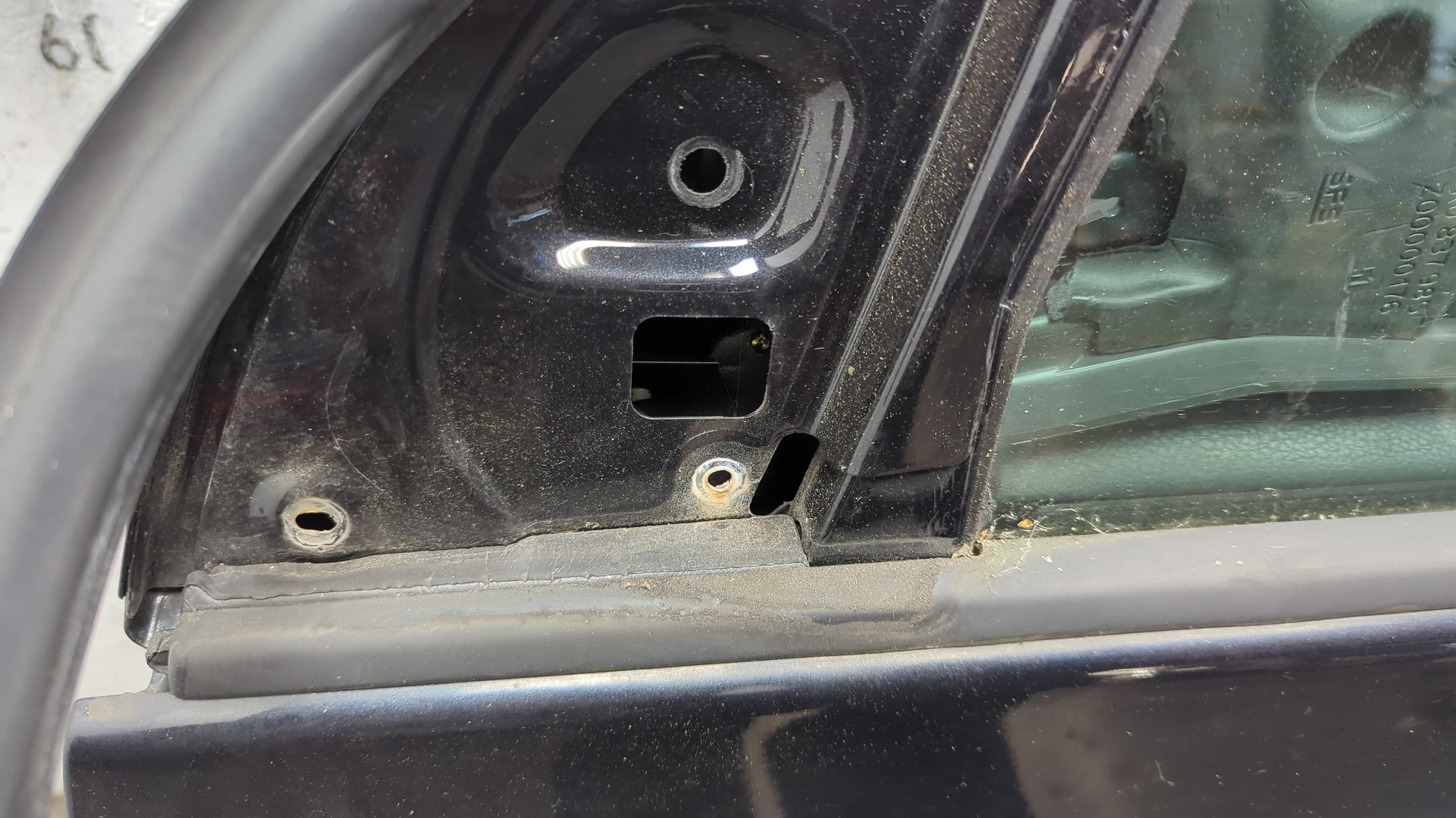 Дверь передняя левая