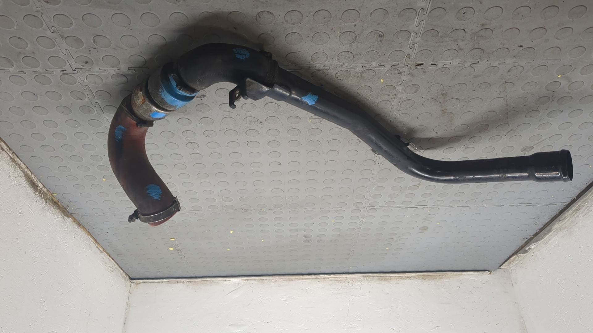 Патрубок интеркулера