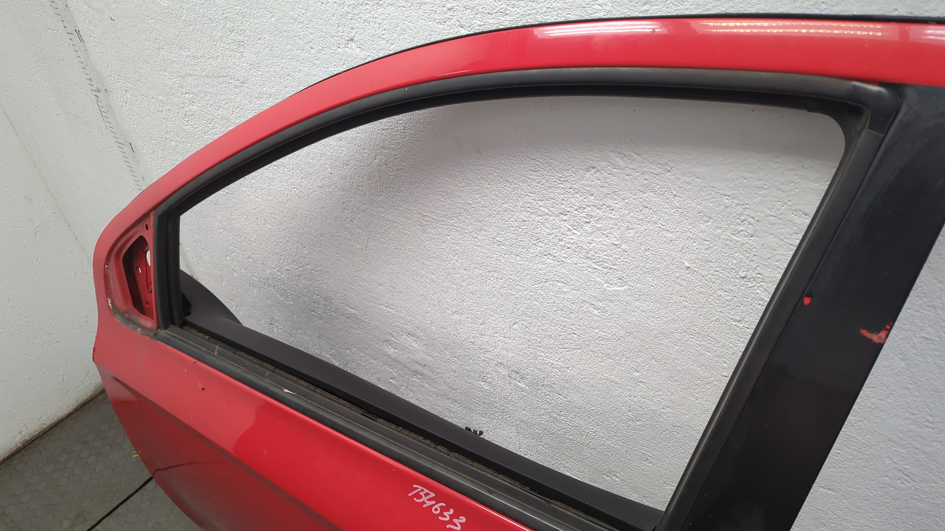 Дверь передняя левая