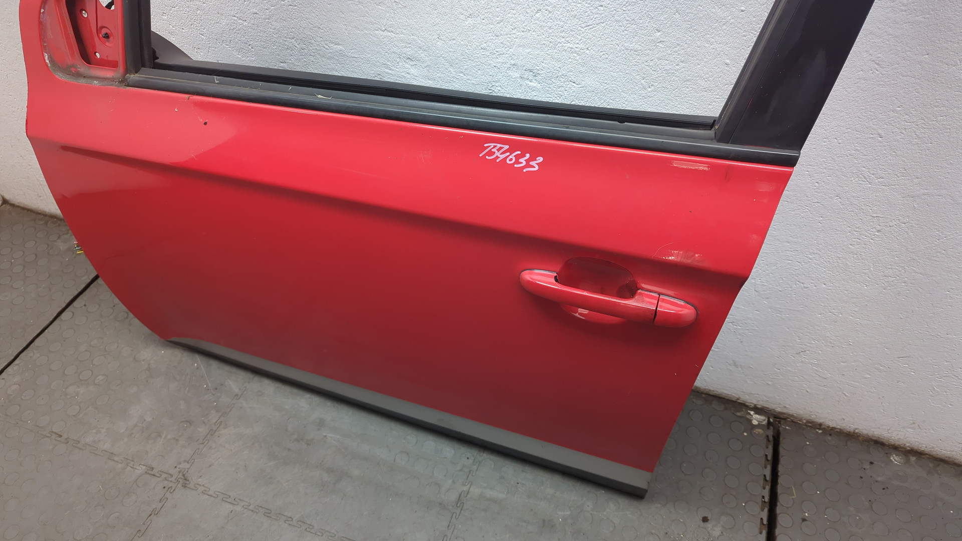 Дверь передняя левая