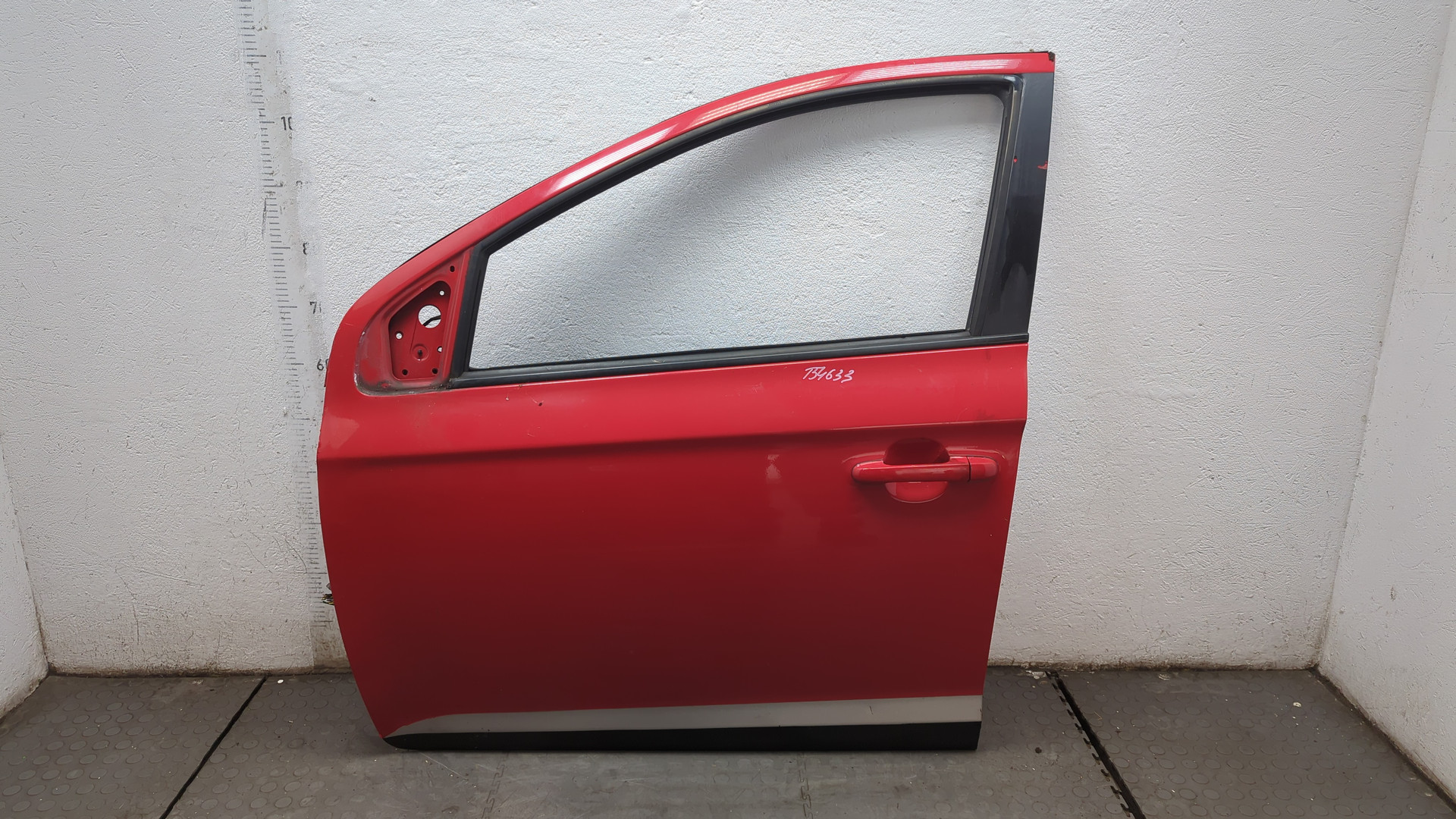 Дверь передняя левая