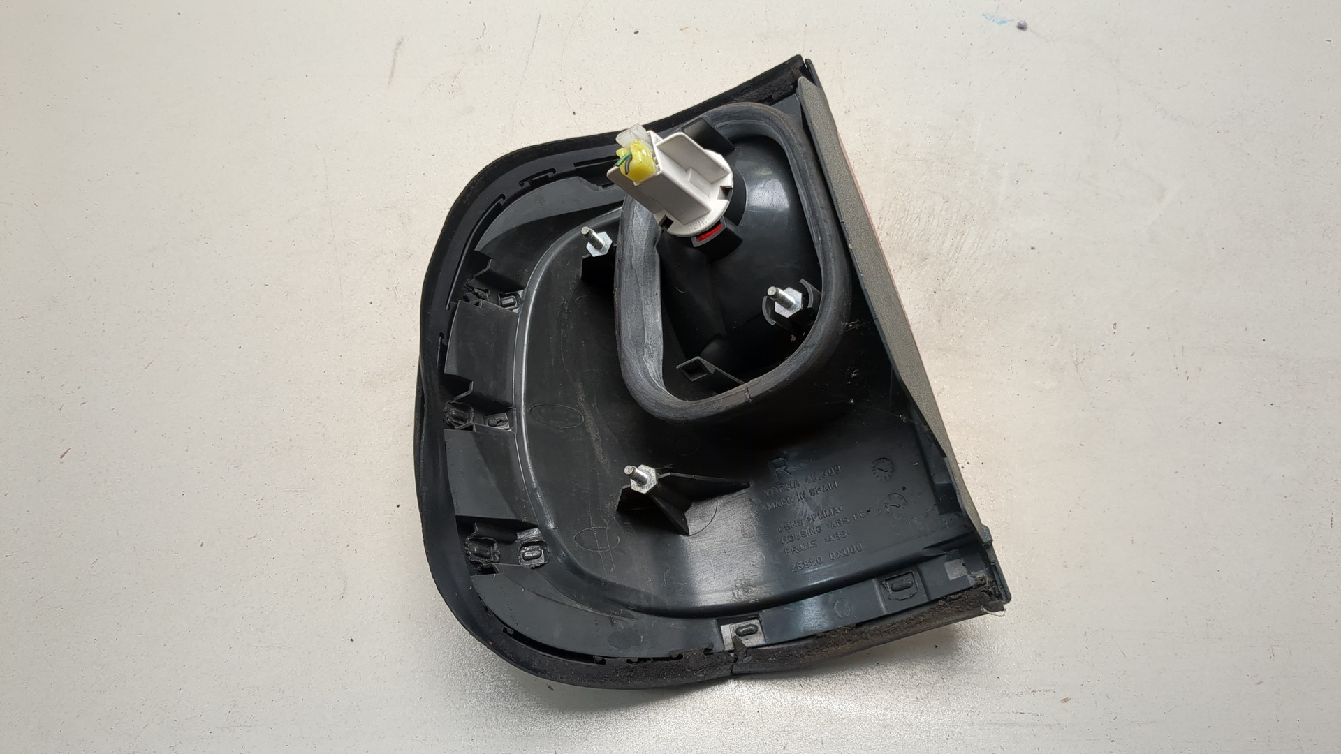 Фонарь задний правый