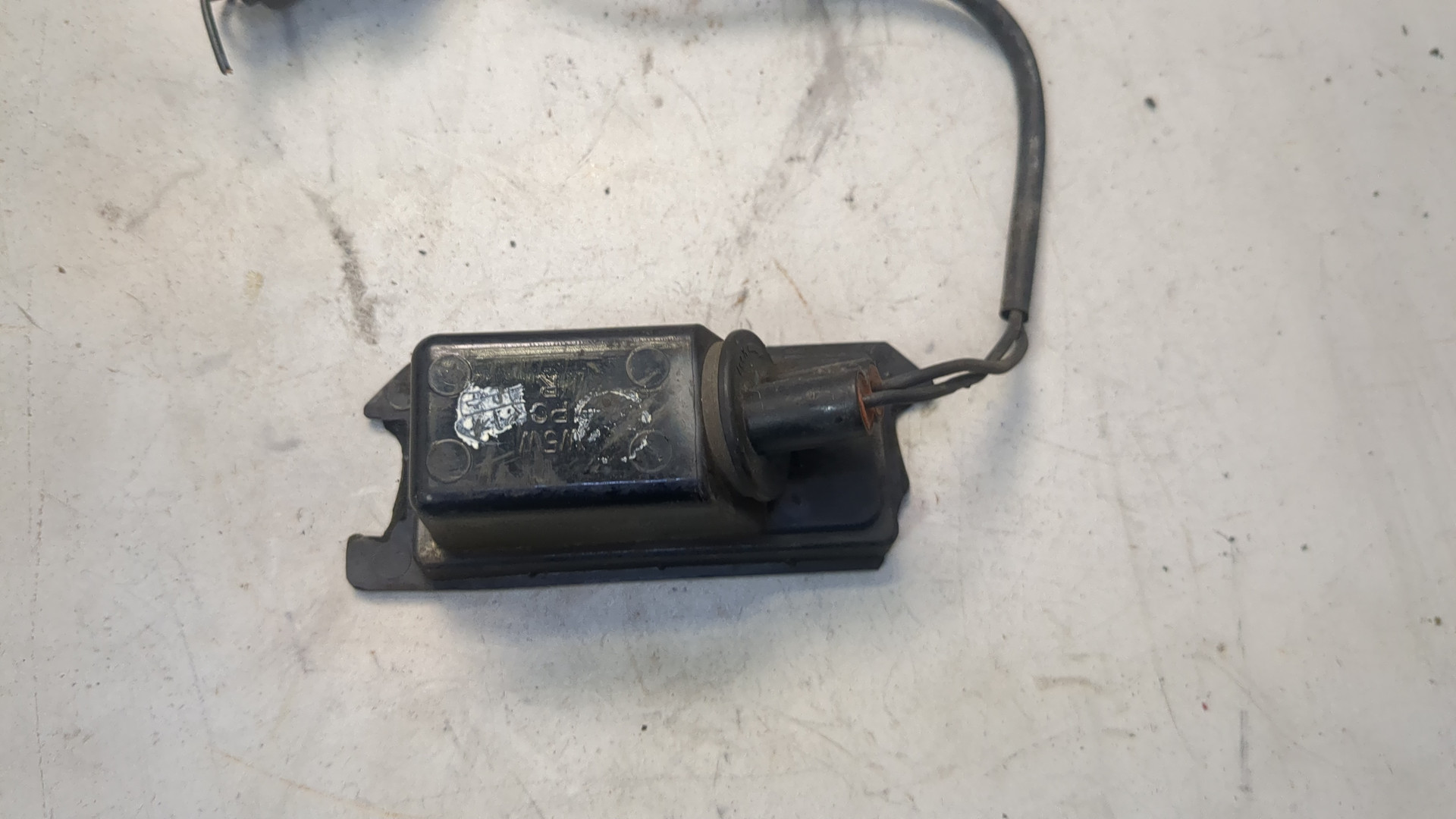 Фонарь подсветки номера