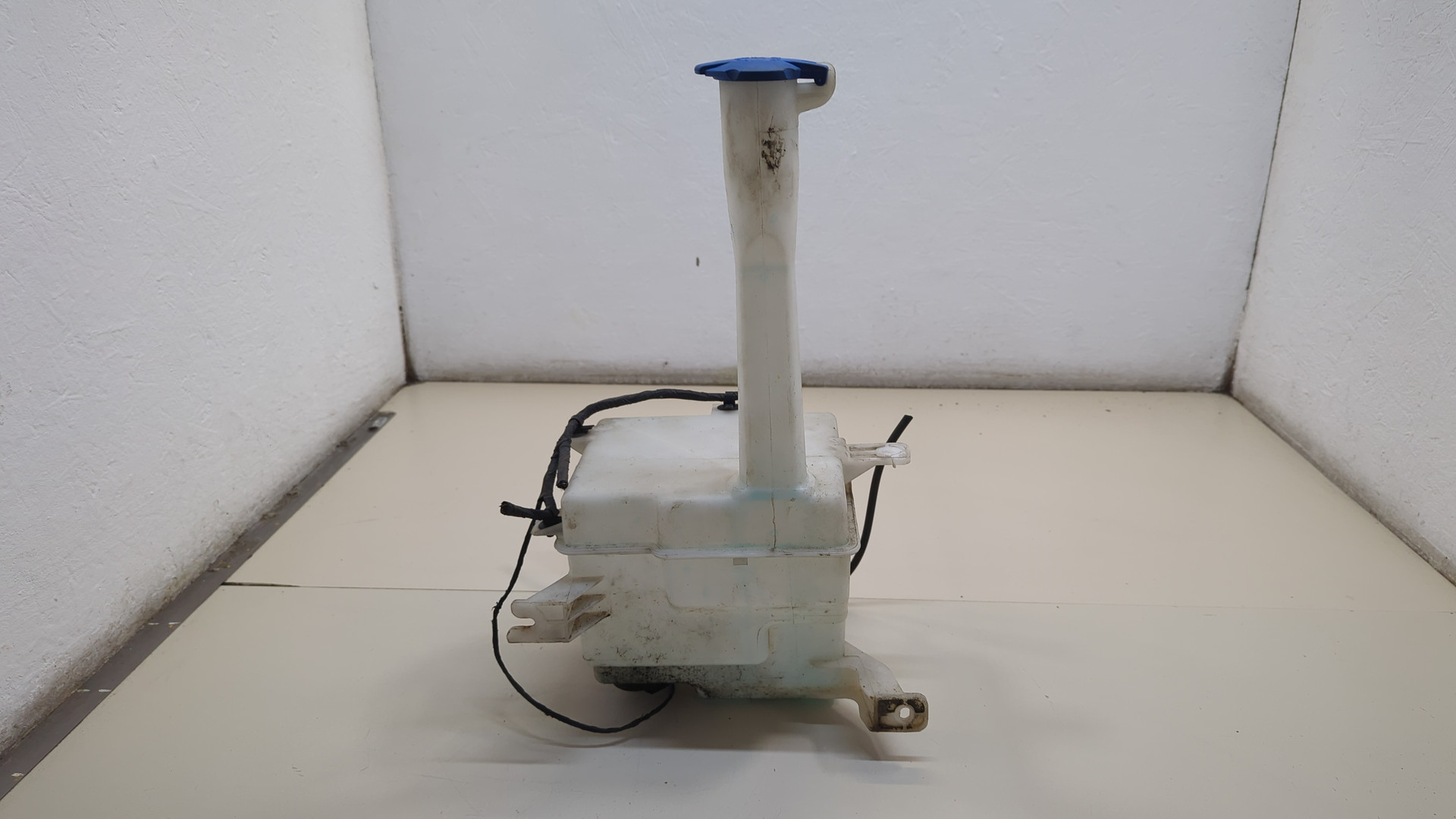 Бачок омывателя лобового стекла