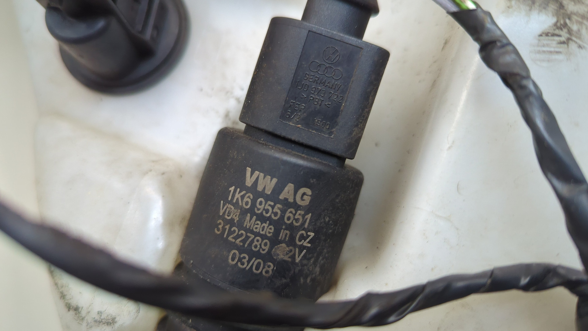 Бачок омывателя лобового стекла