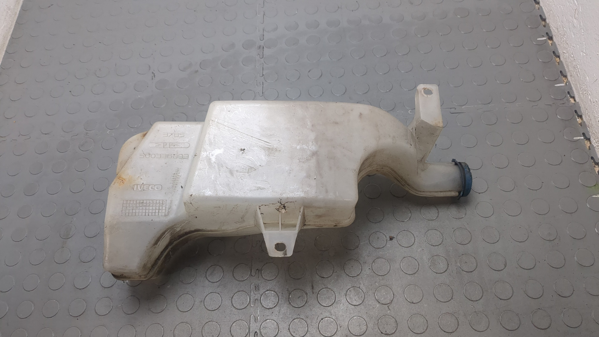 Бачок омывателя лобового стекла