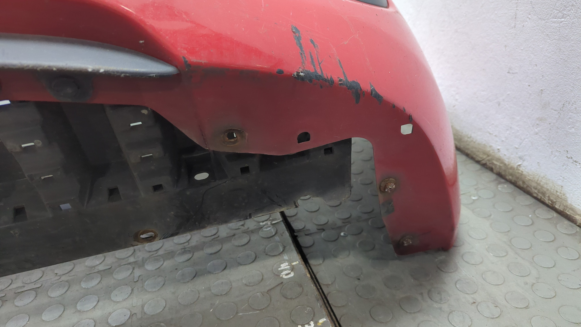 Бампер передний