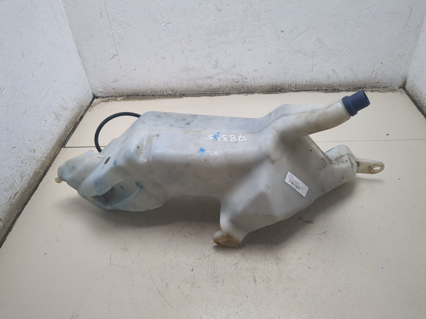 Бачок омывателя лобового стекла