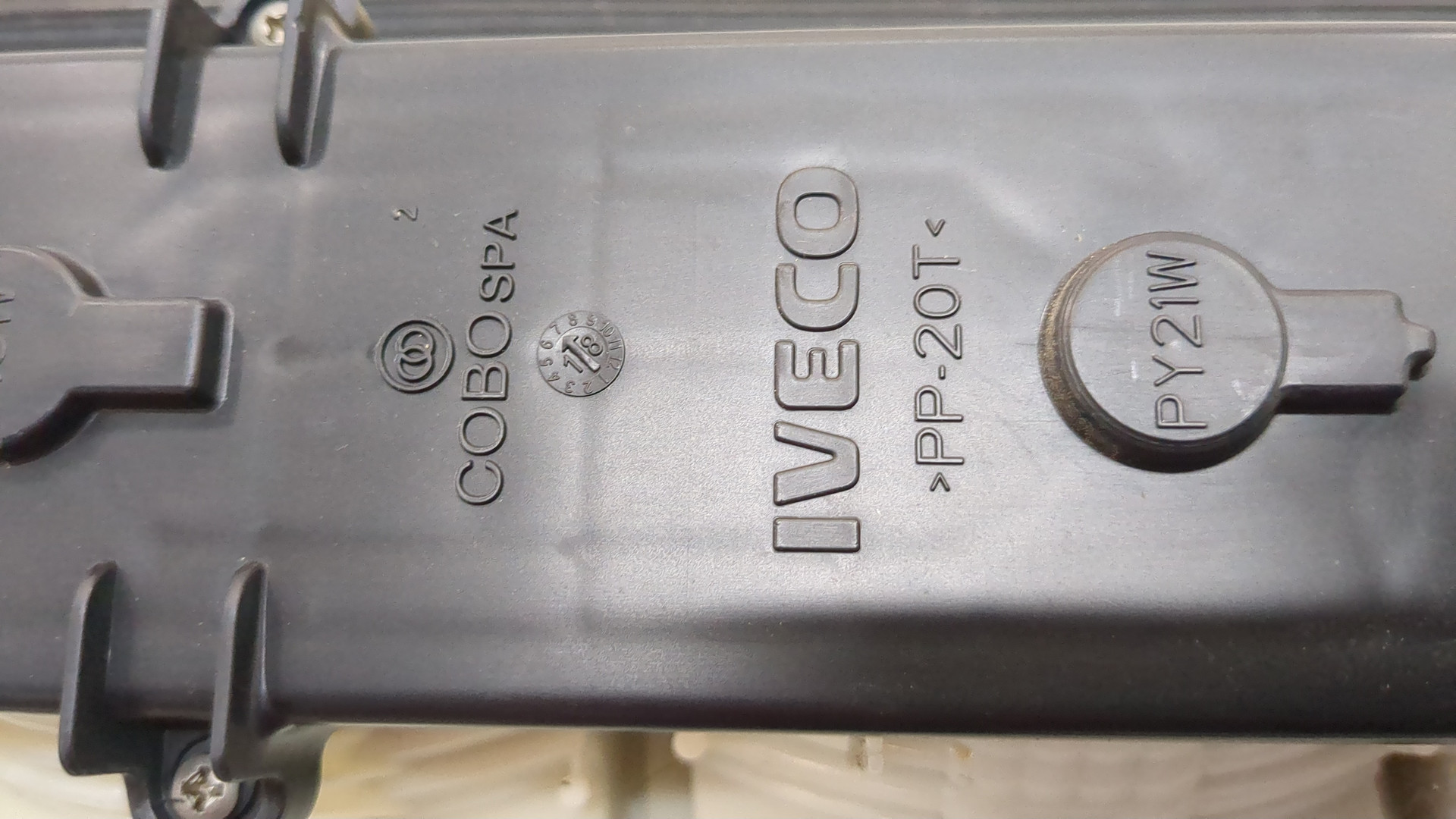 Фонарь задний правый