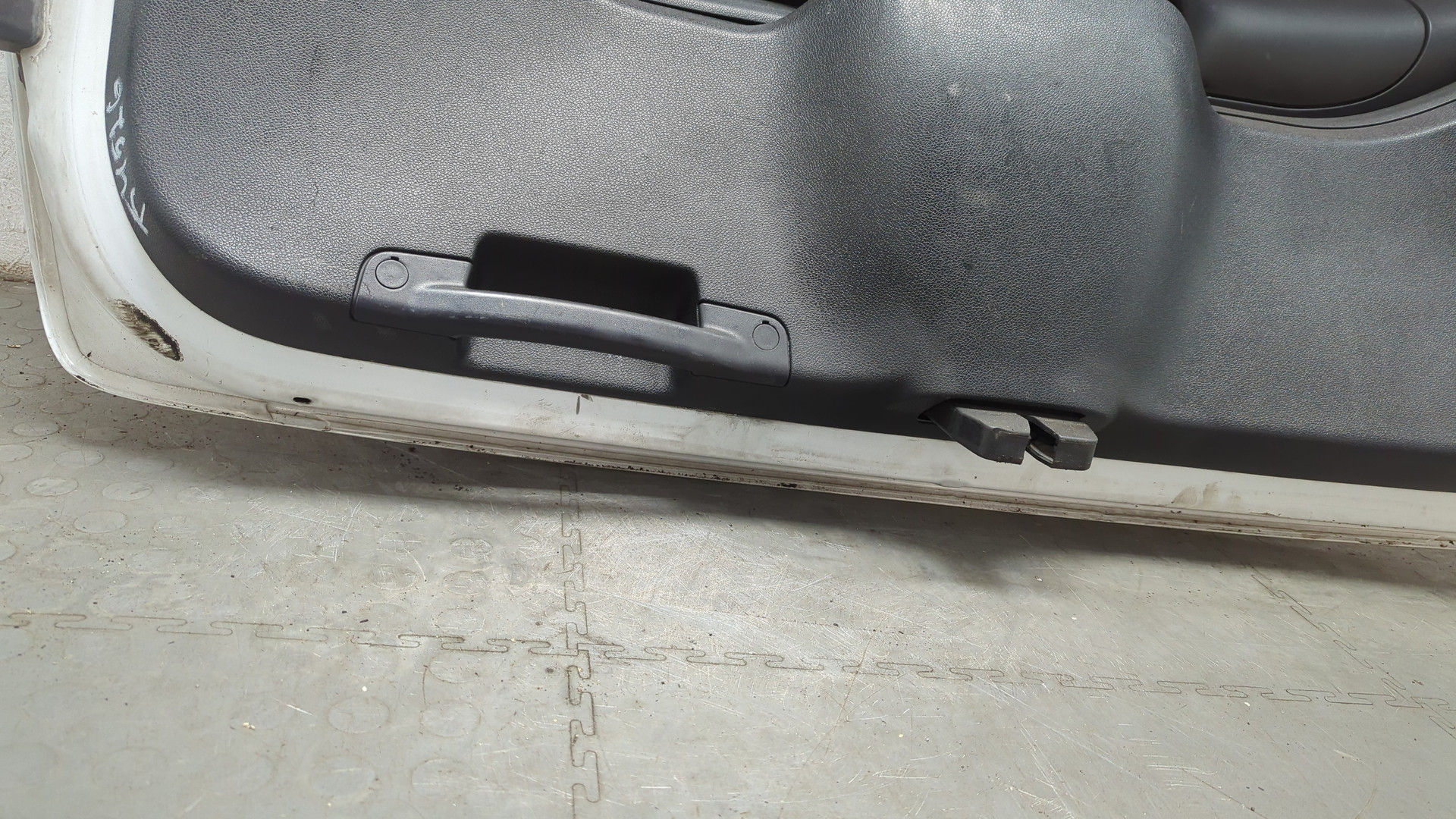 Дверь багажника