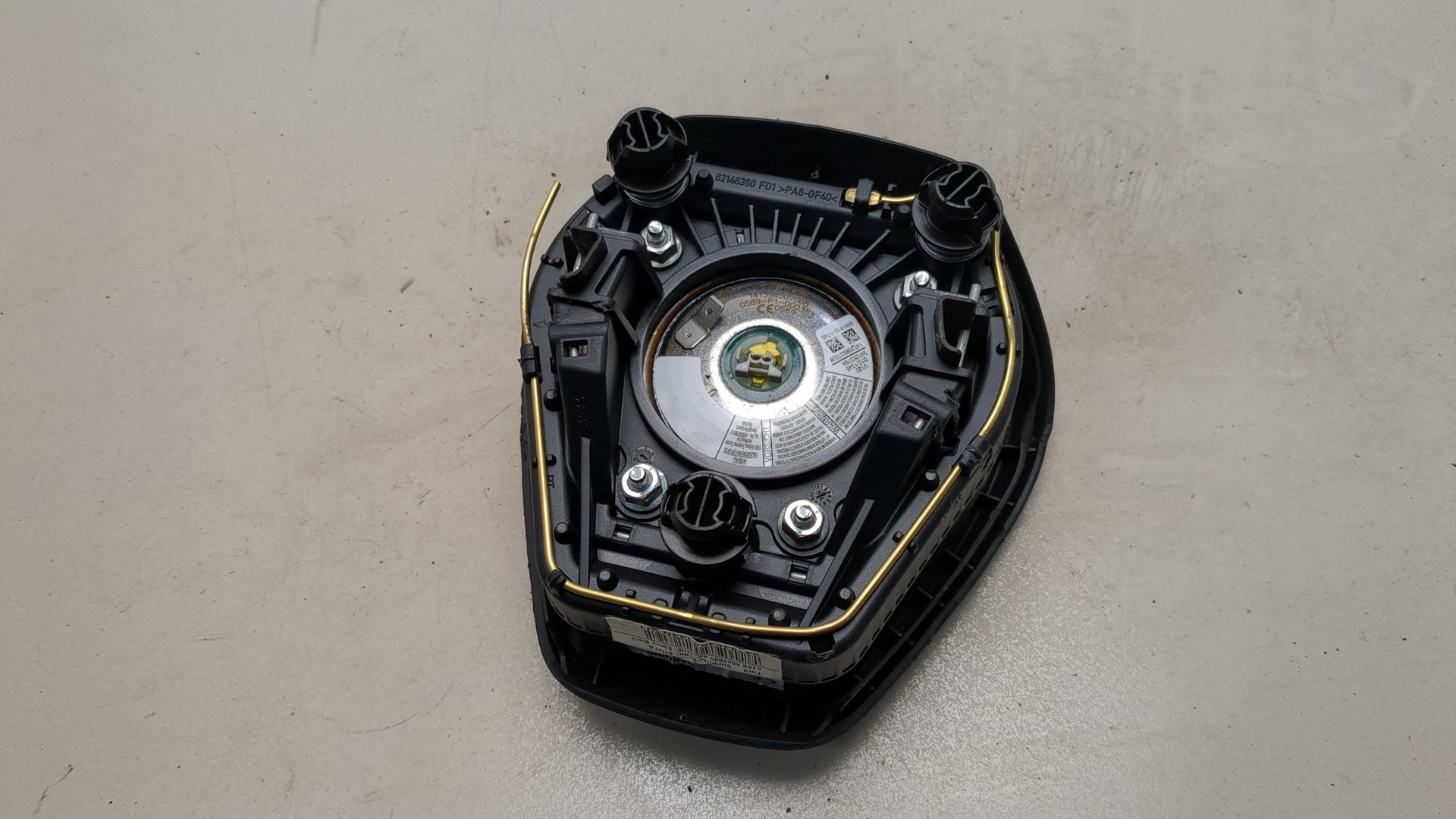 Подушка безопасности в рулевое колесо