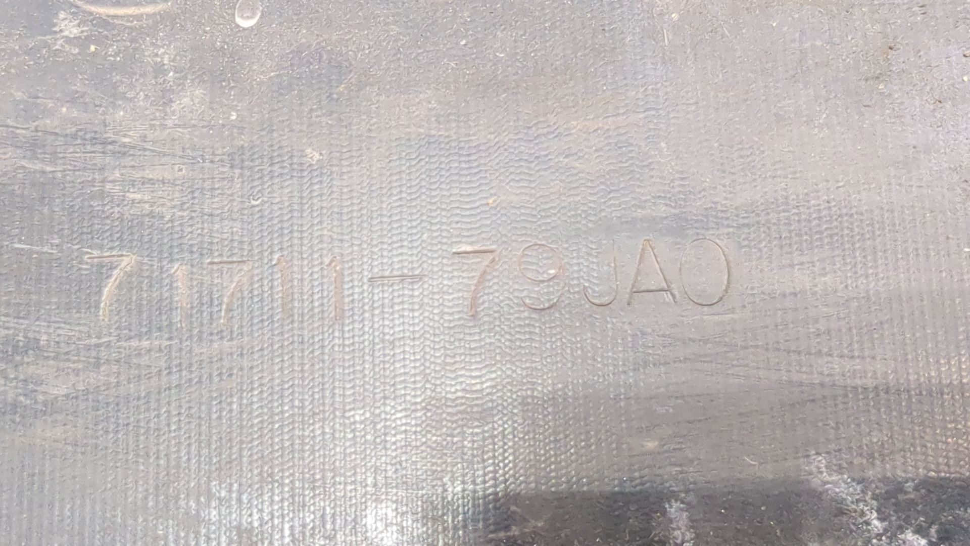 Бампер передний