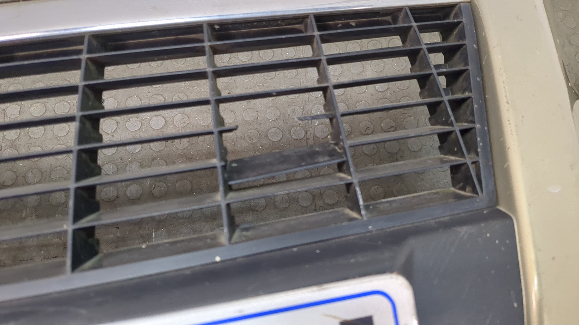 Бампер передний