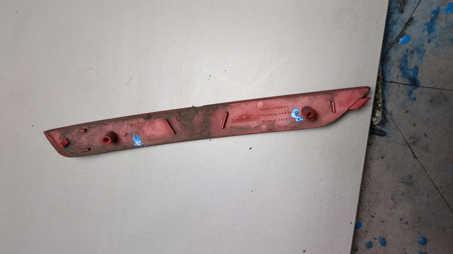 Отражатель в бампер задний правый