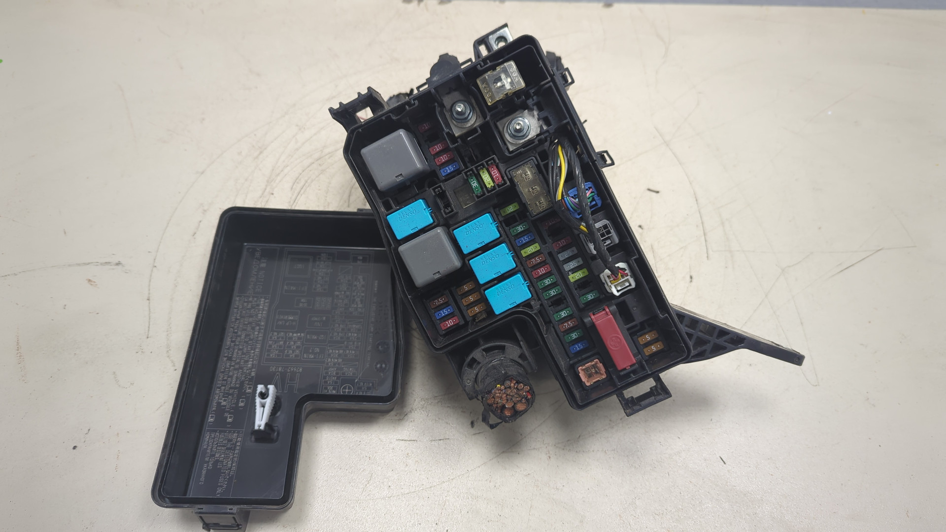 Блок предохранителей