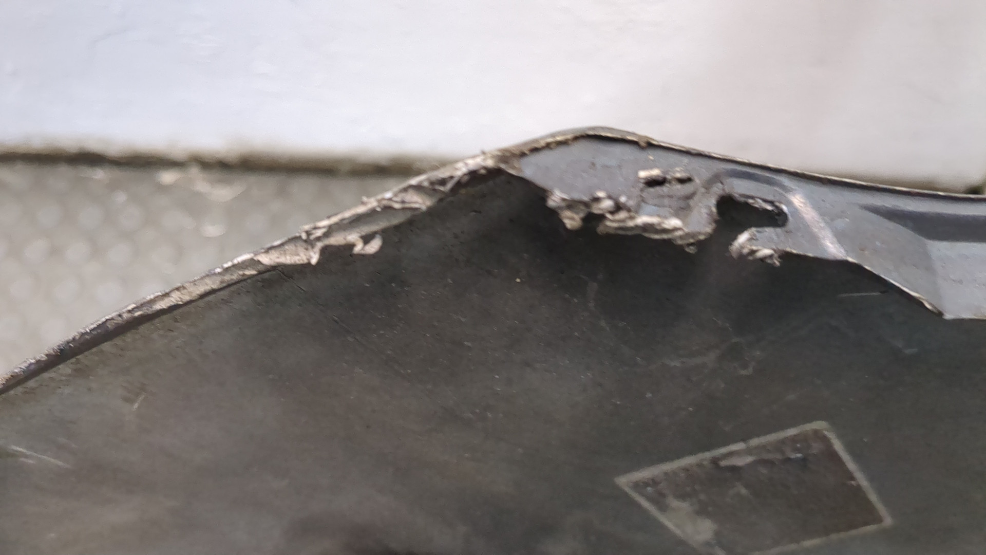 Бампер задний