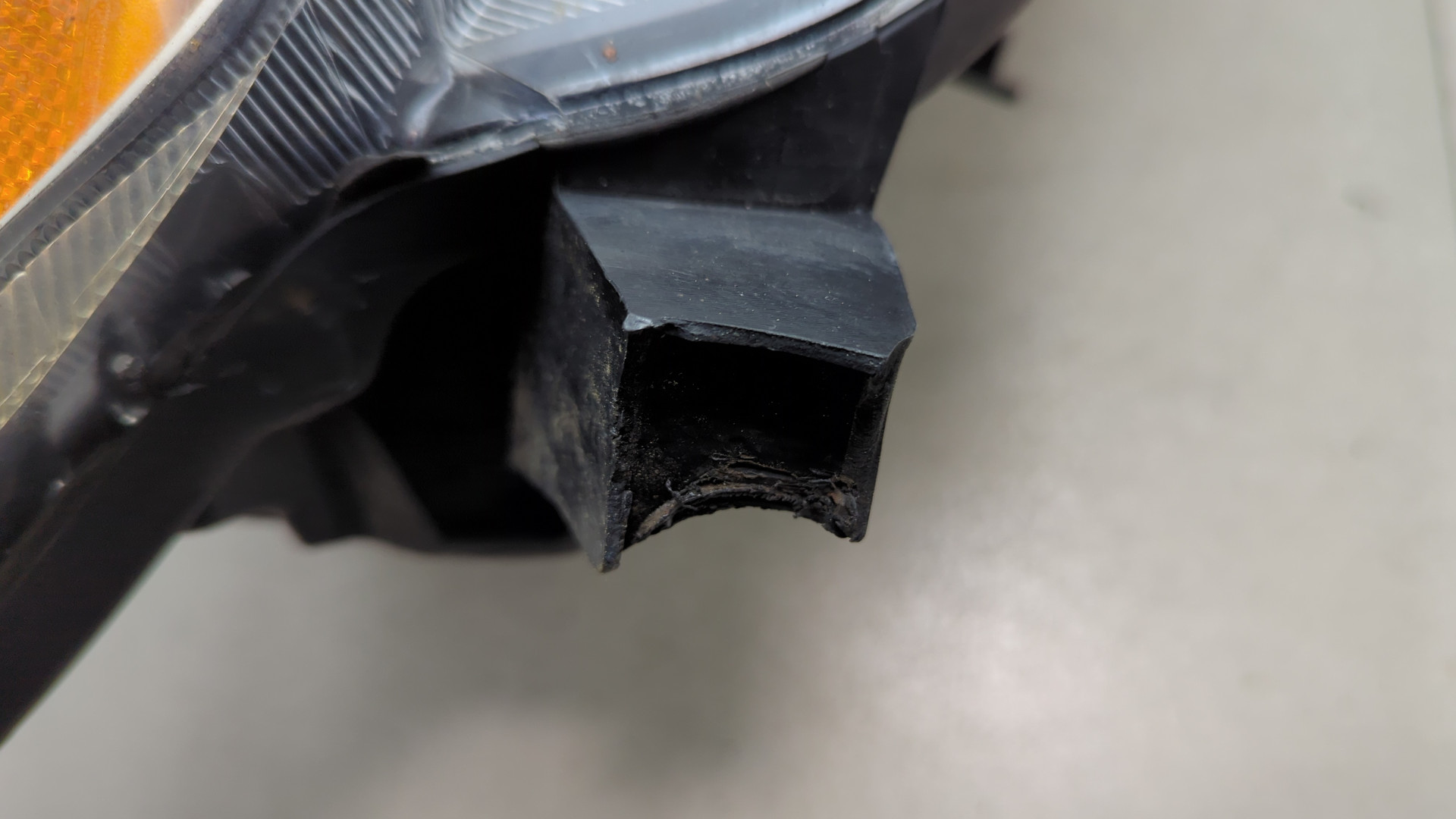 Фара правая