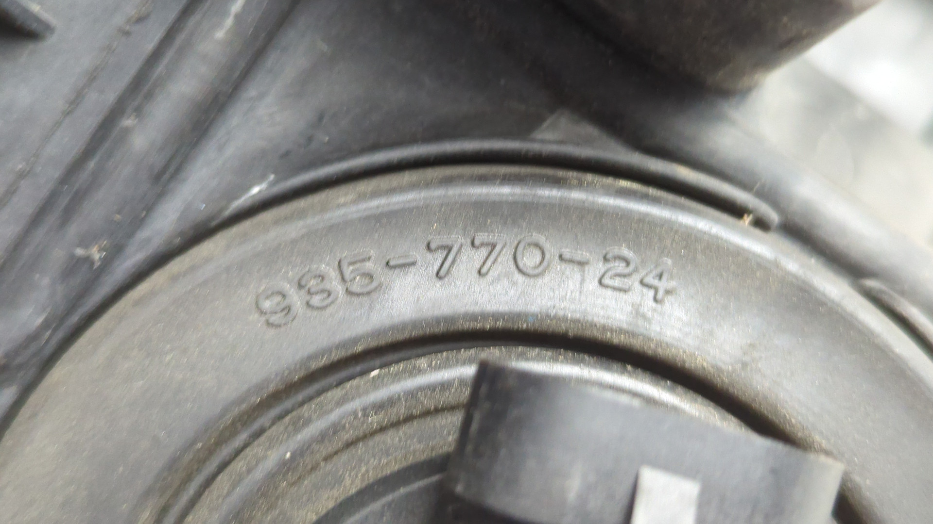 Фара правая