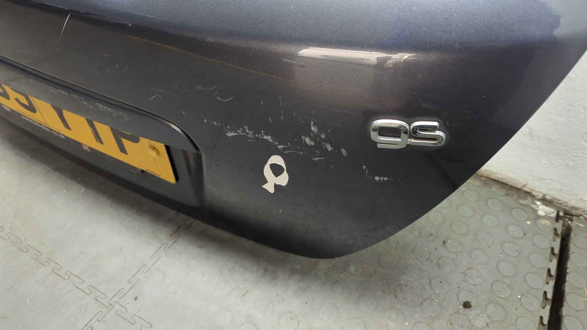 Дверь багажника