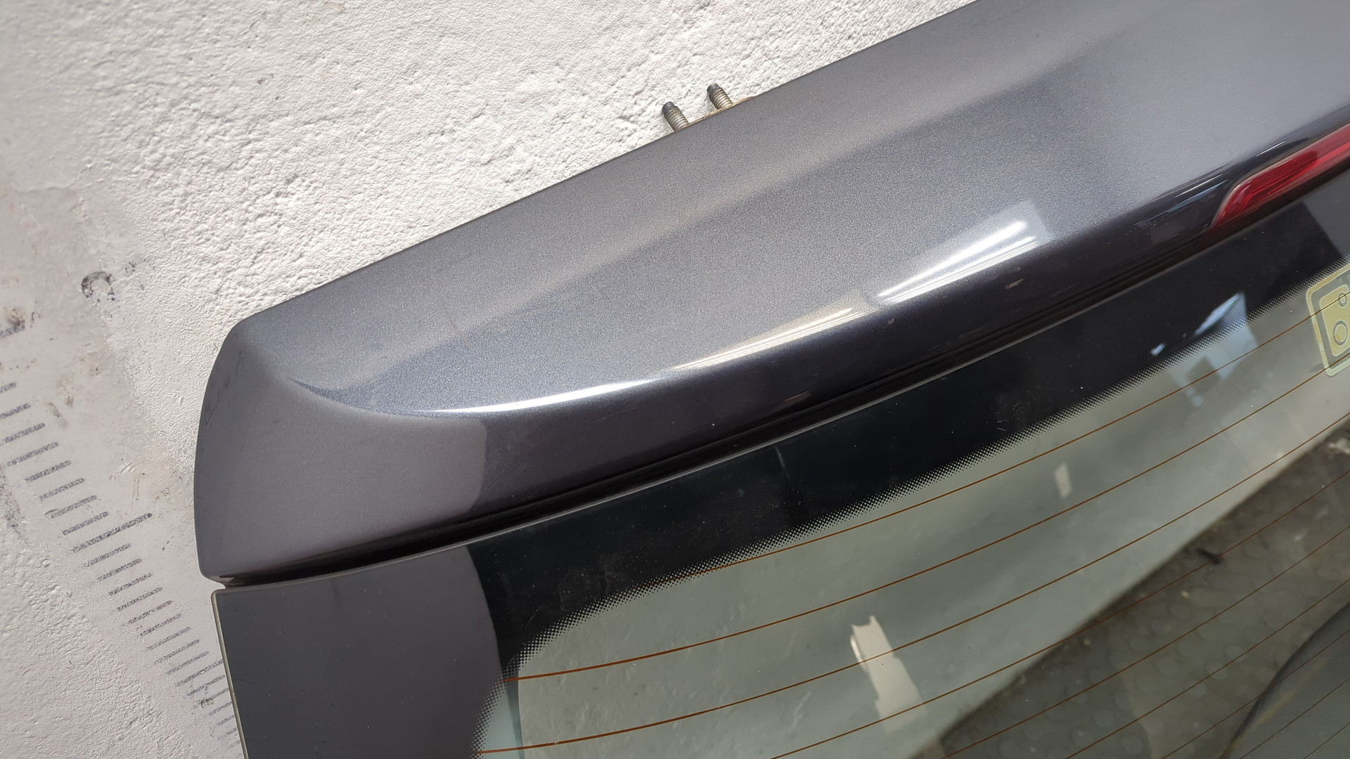 Дверь багажника