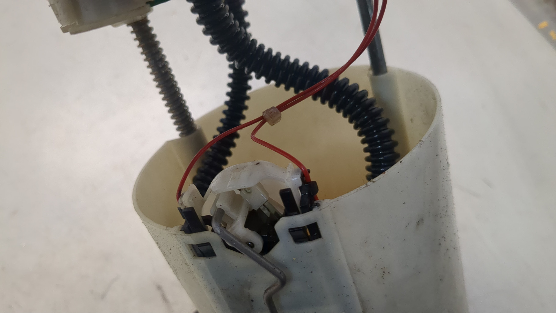 Насос топливный электрический