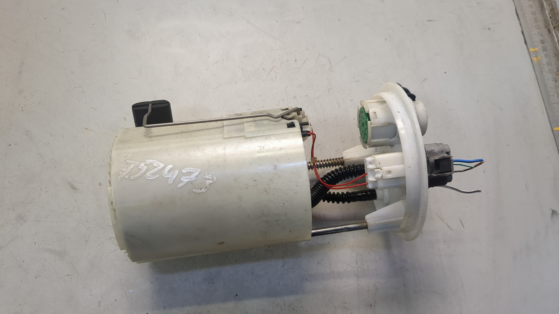 Насос топливный электрический