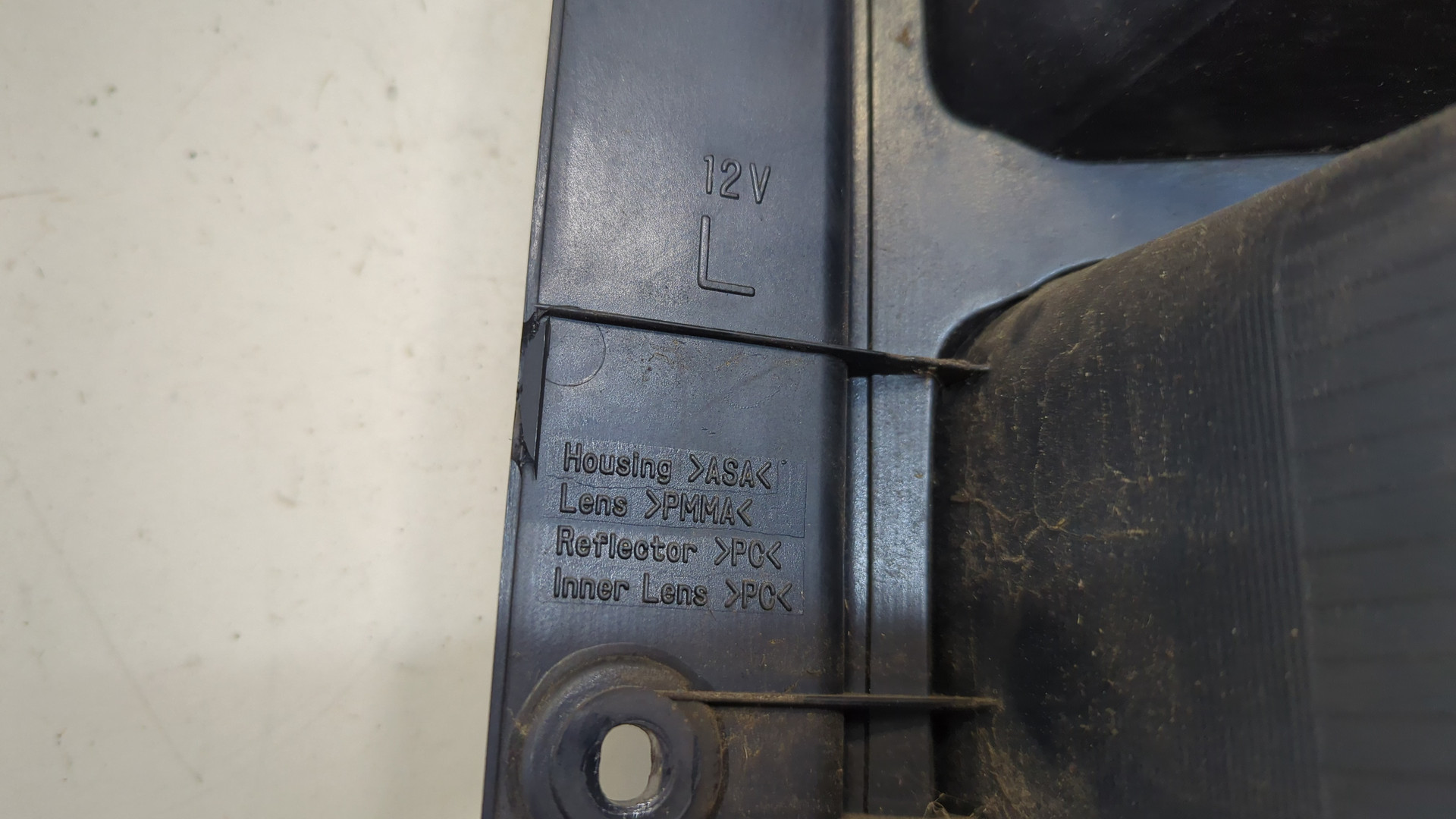 Фонарь задний левый