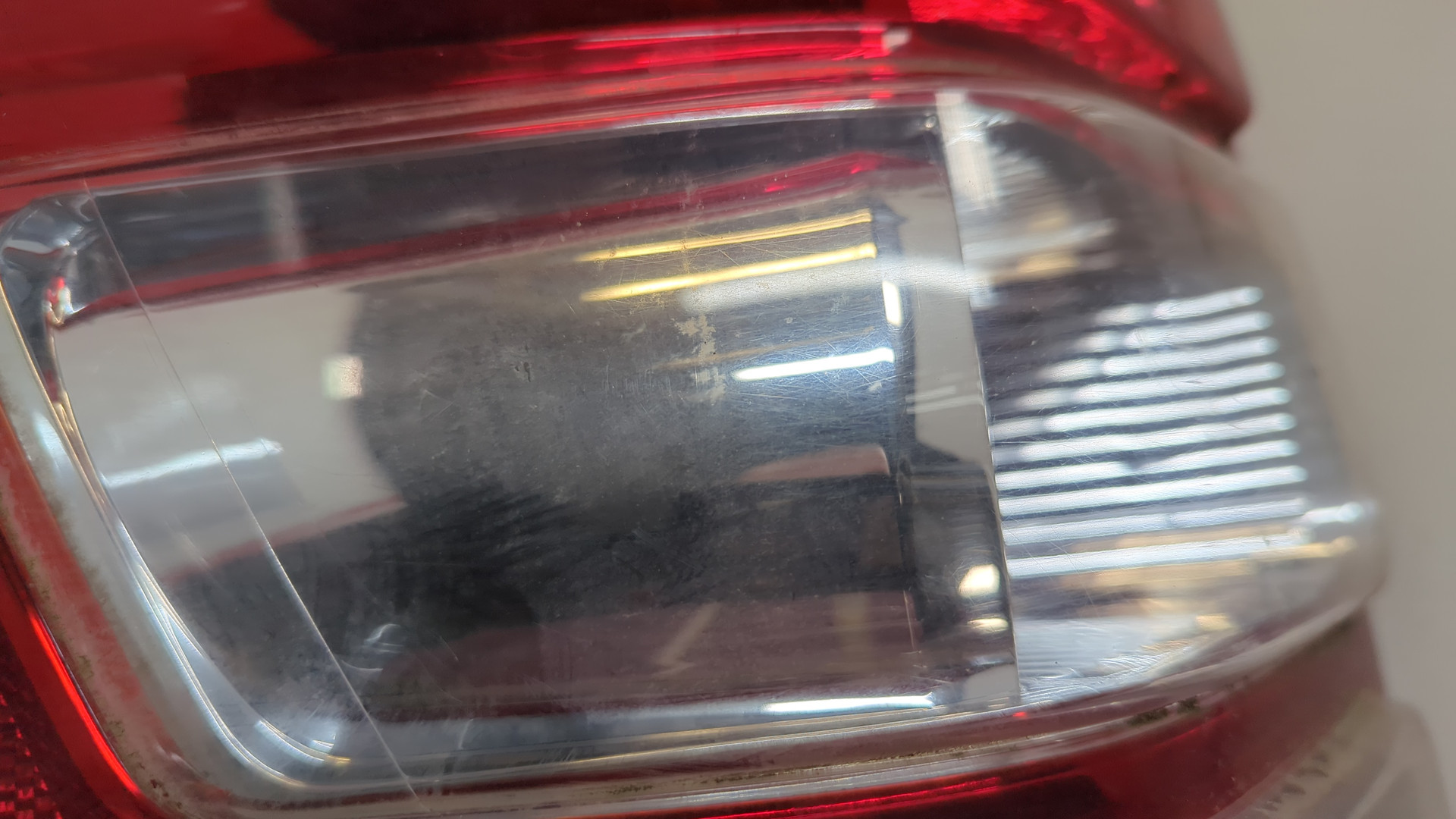 Фонарь задний левый