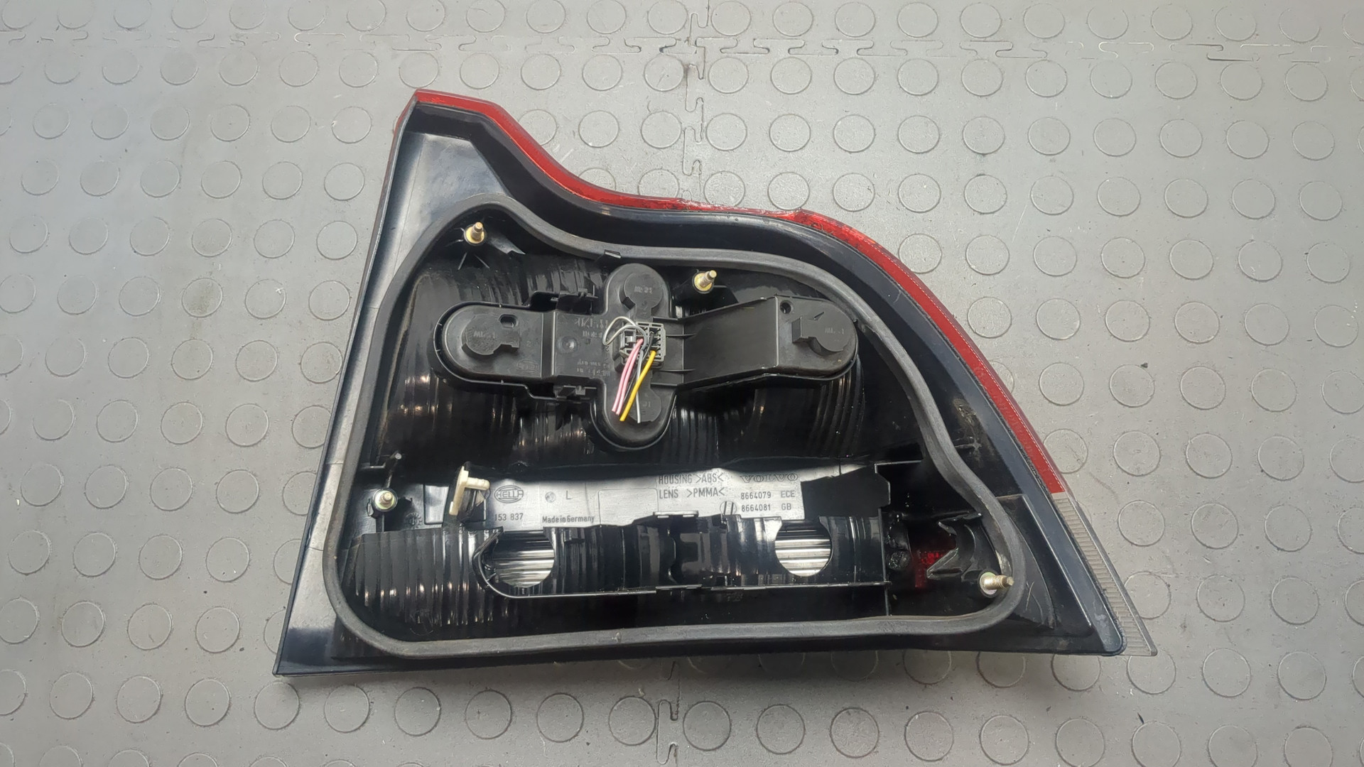 Фонарь задний левый