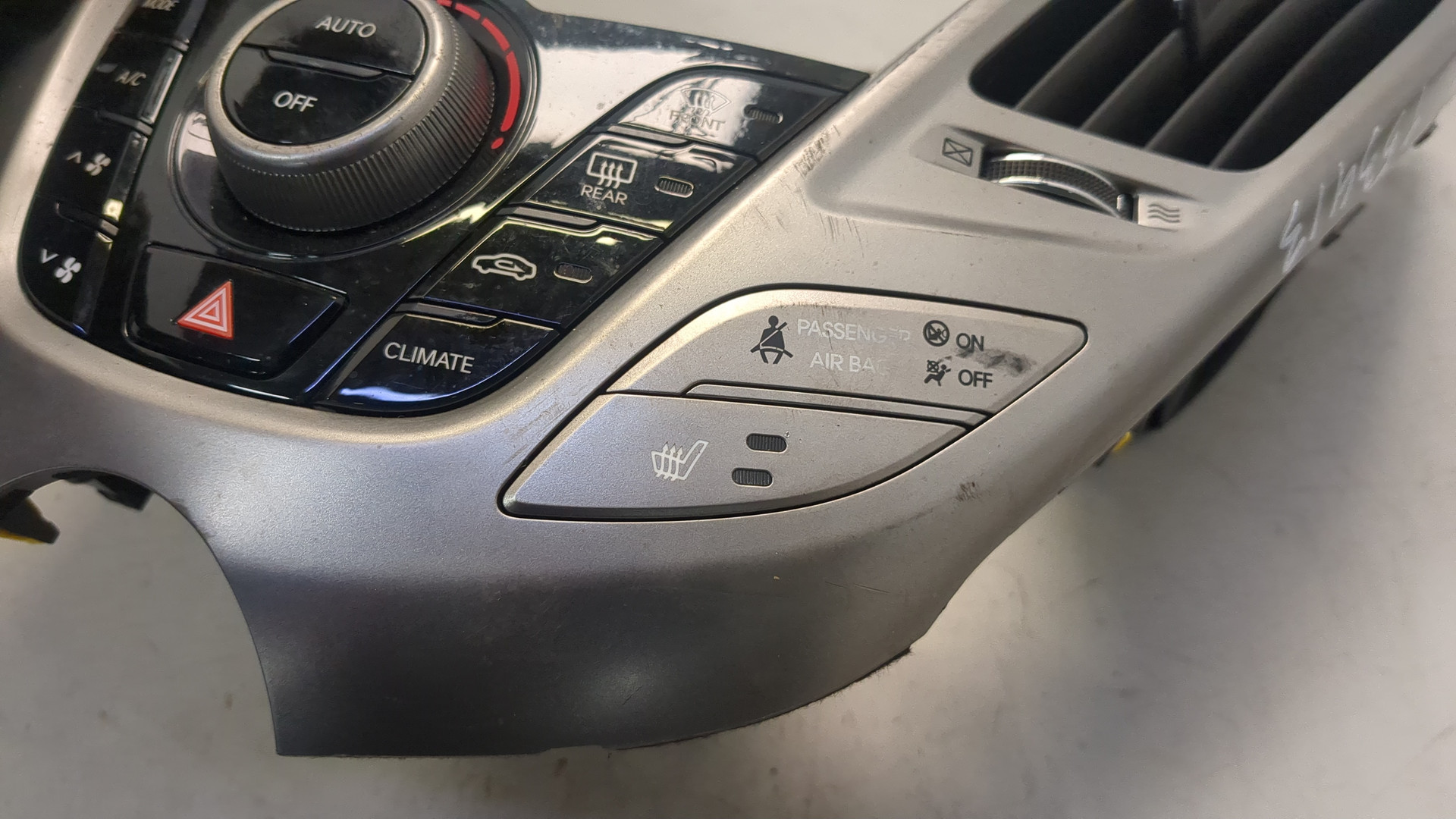 Переключатель отопителя