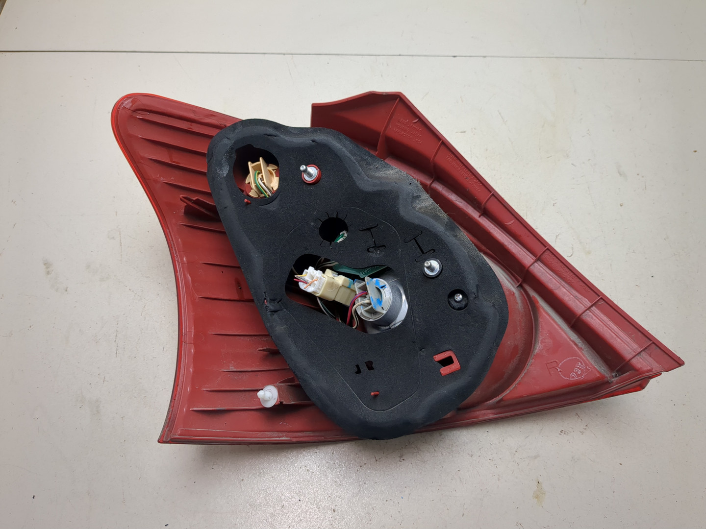 Фонарь задний правый