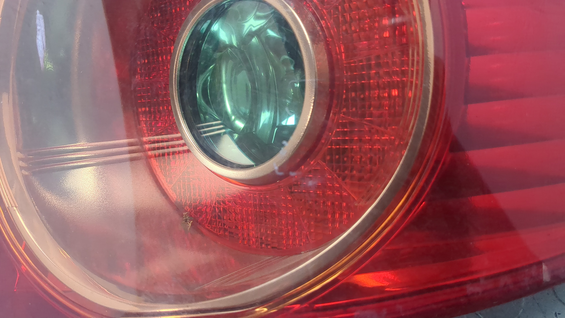 Фонарь задний правый