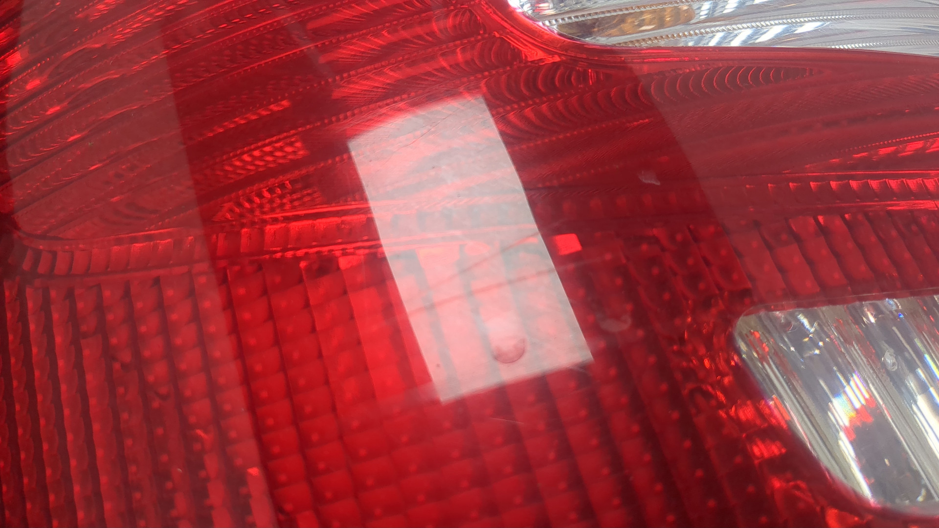 Фонарь задний левый