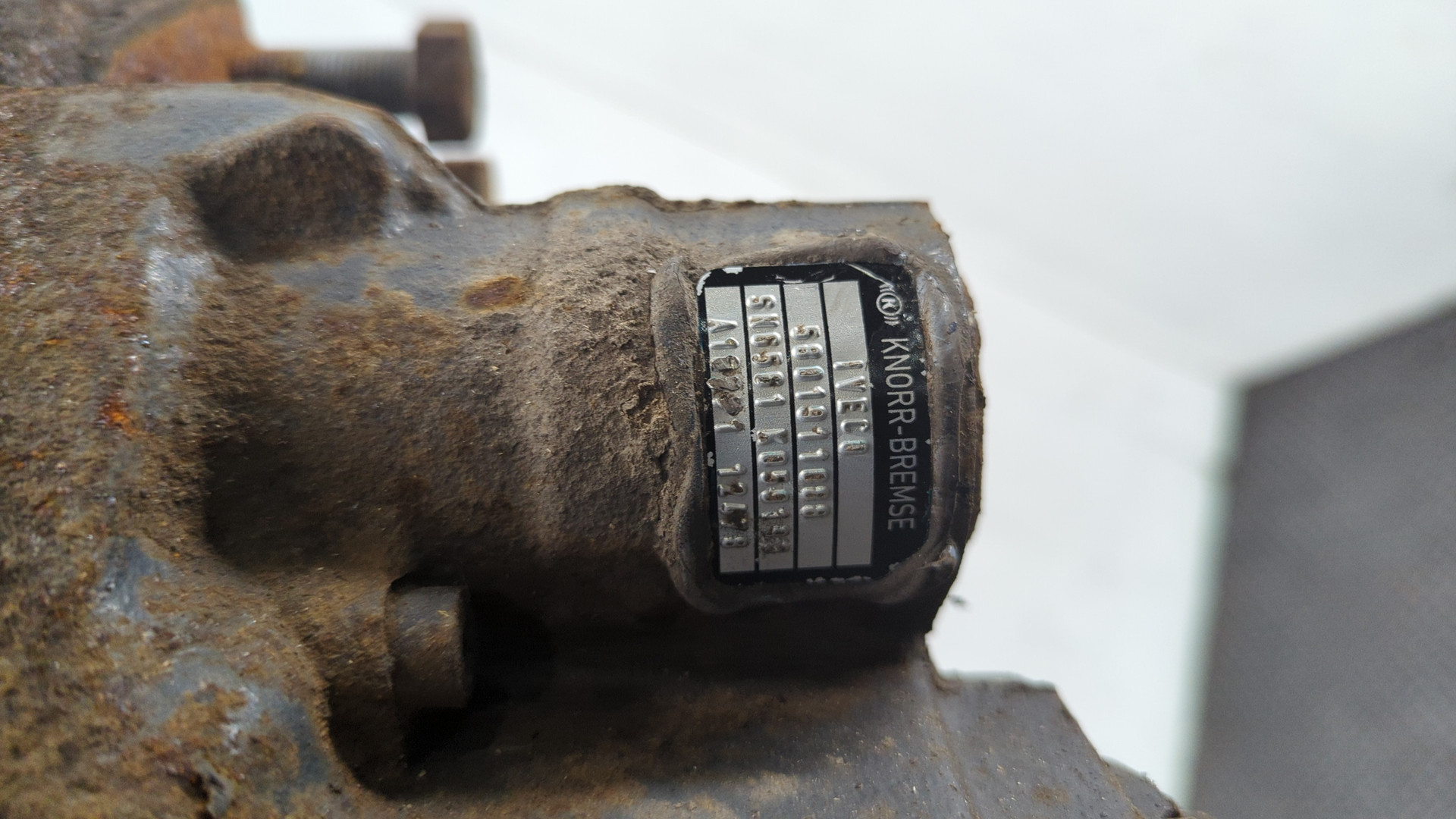 Суппорт передний правый